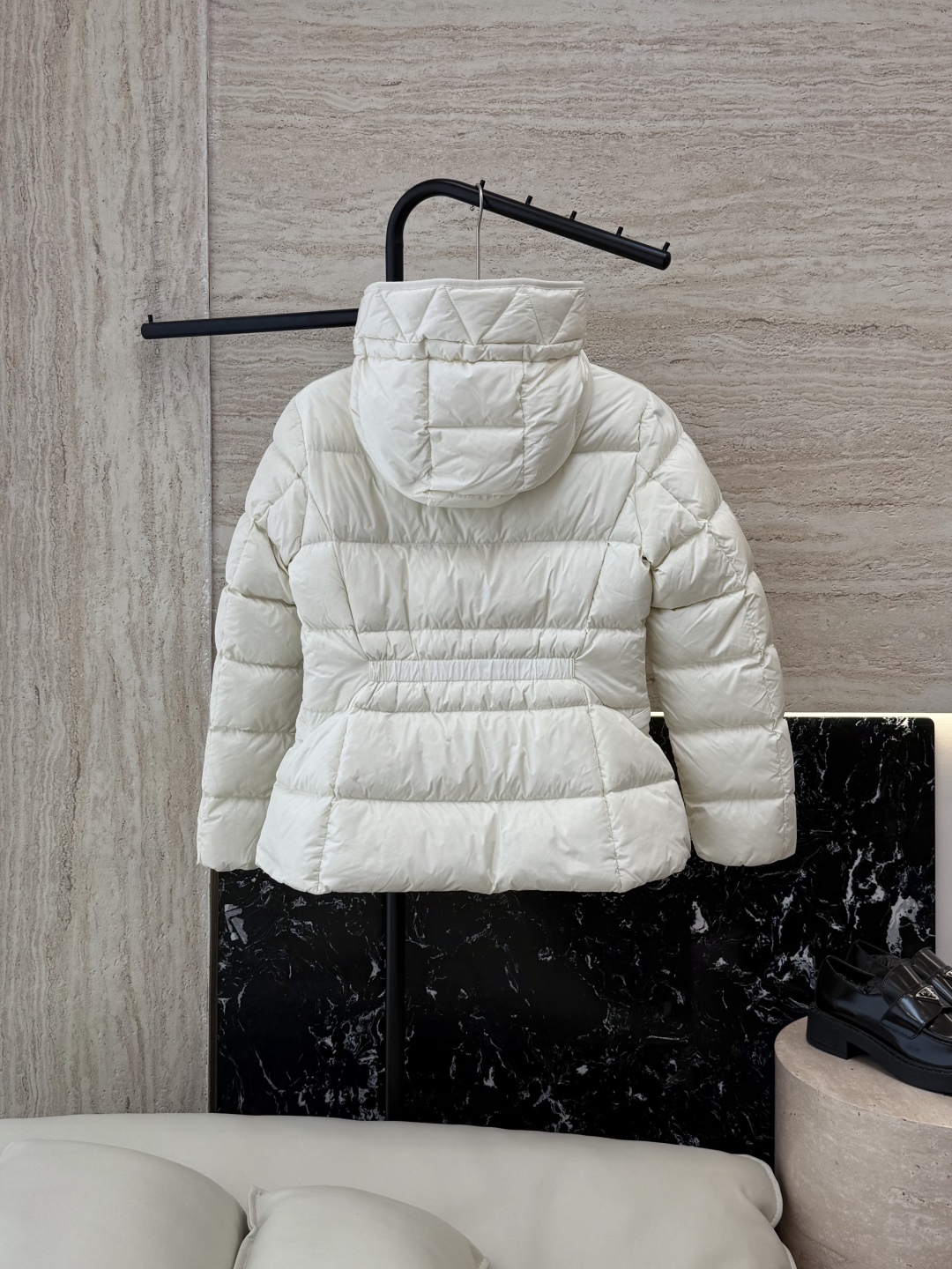 MN5017#新款羽绒服。Moncler 跑量款 爆款 90% 白鹅绒 羽绒服短款 白色 黑色 浅灰色 