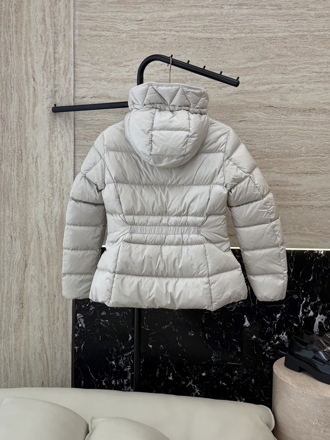 MN5017#新款羽绒服。Moncler 跑量款 爆款 90% 白鹅绒 羽绒服短款 白色 黑色 浅灰色 