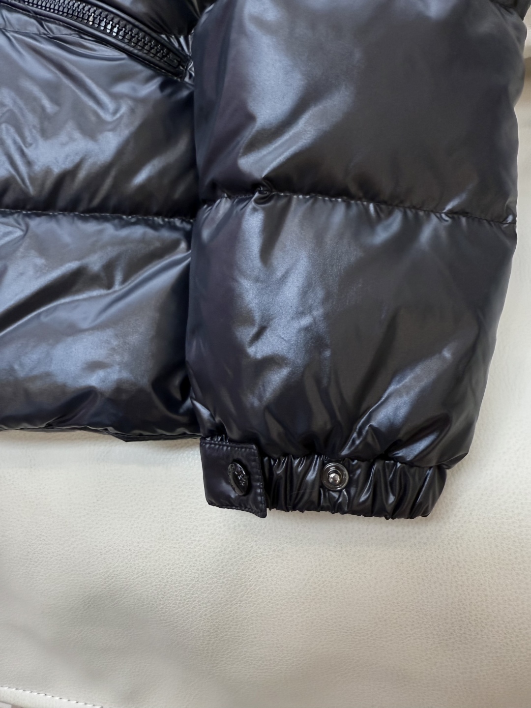 M373#新款羽绒服。Mon 蒙口 顶级版 小蛮腰 超显瘦 90% 白鹅绒 羽绒服 米色 粉色 黑色 1