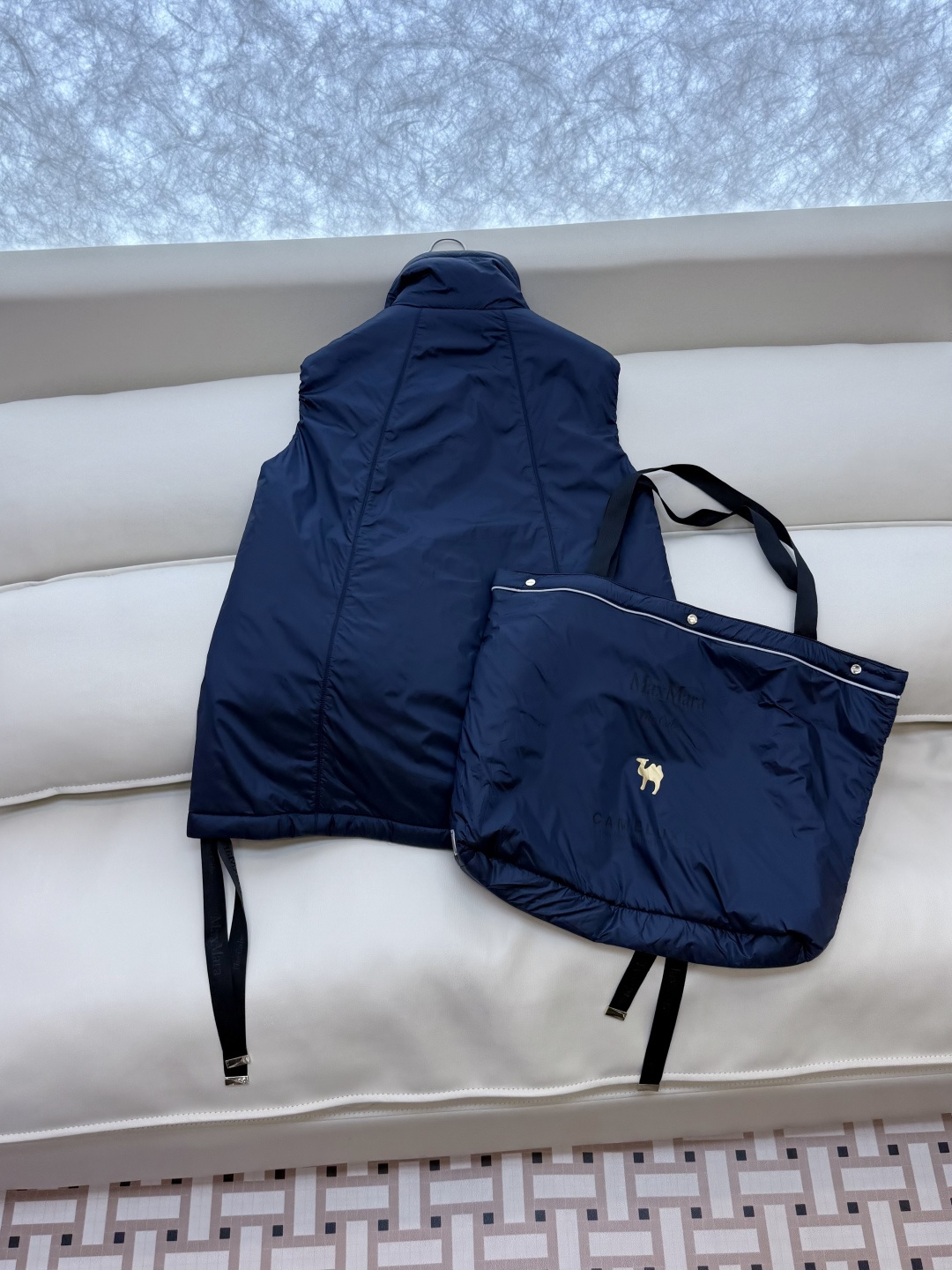 M696#新款驼绒服⚠️💕Max拉链款 48% 骆驼绒 4%桑蚕丝 进口面料 骆驼绒棉服 马甲 藏青色 