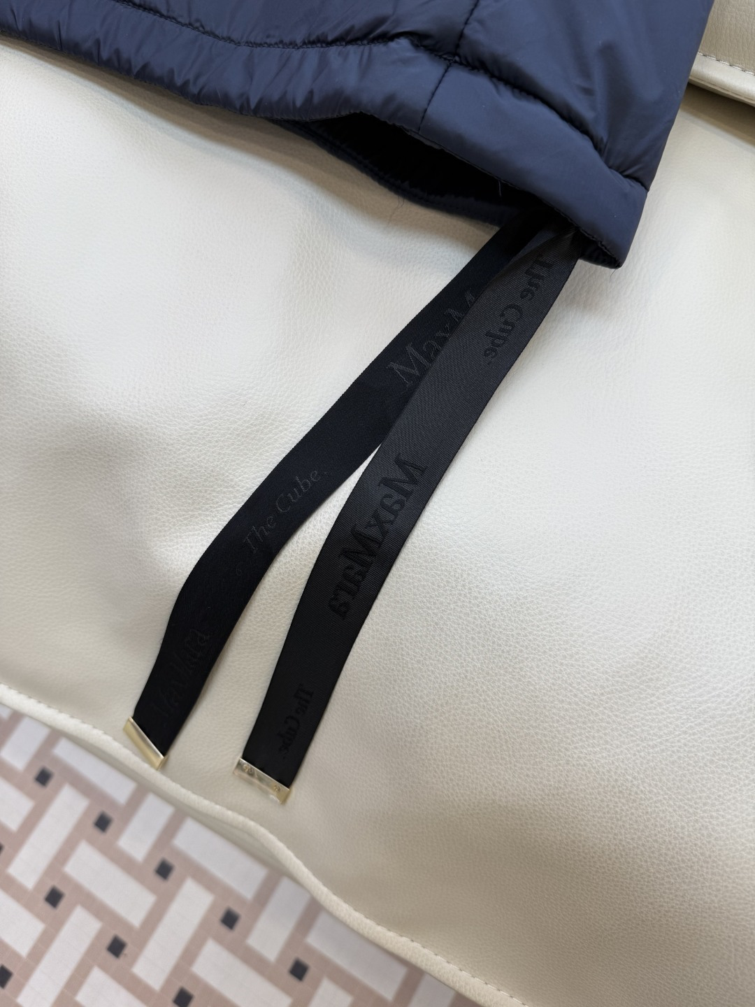 M696#新款驼绒服⚠️💕Max拉链款 48% 骆驼绒 4%桑蚕丝 进口面料 骆驼绒棉服 马甲 藏青色 