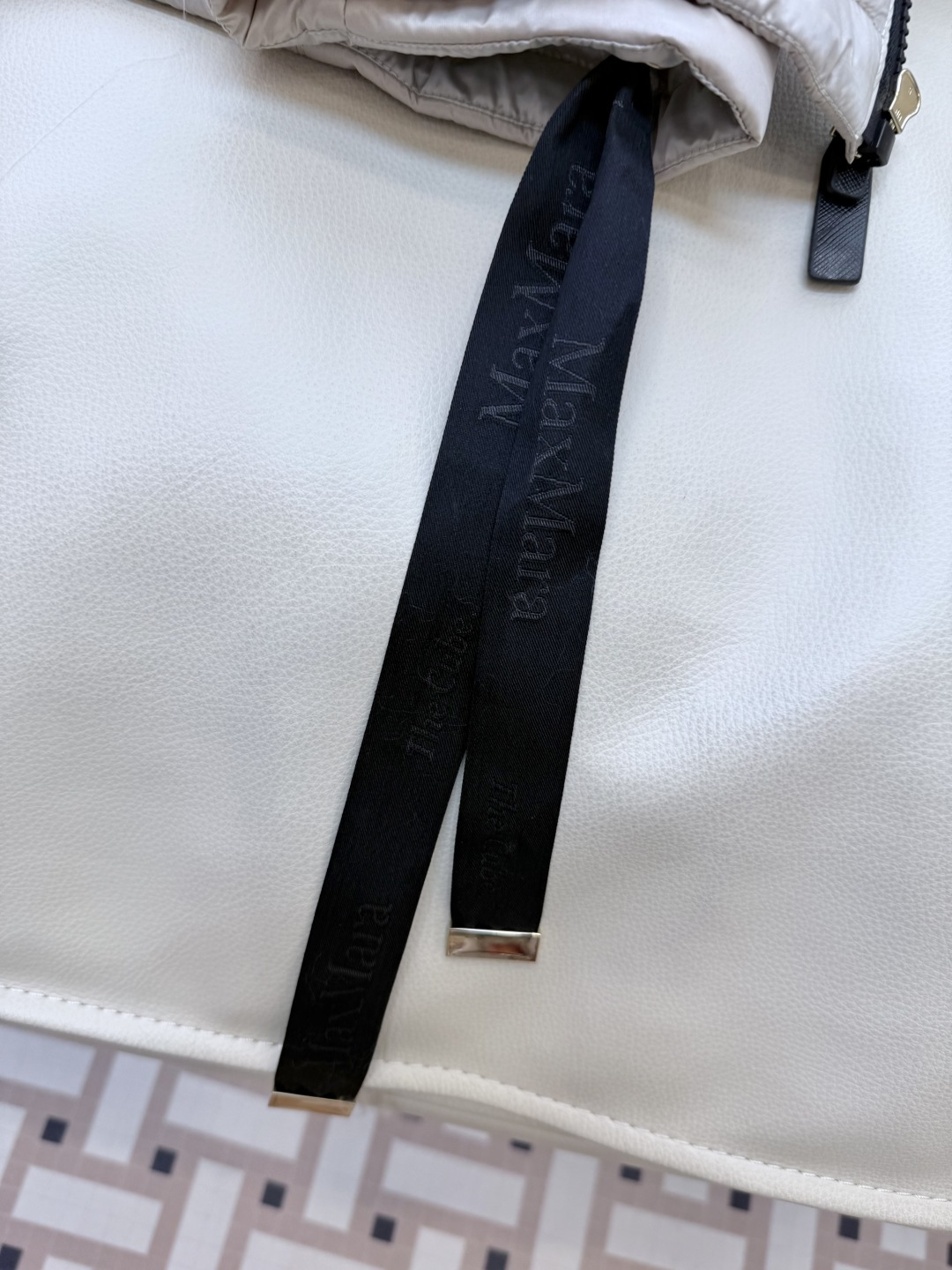 M696#新款驼绒服⚠️💕Max拉链款 48% 骆驼绒 4%桑蚕丝 进口面料 骆驼绒棉服 马甲 藏青色 