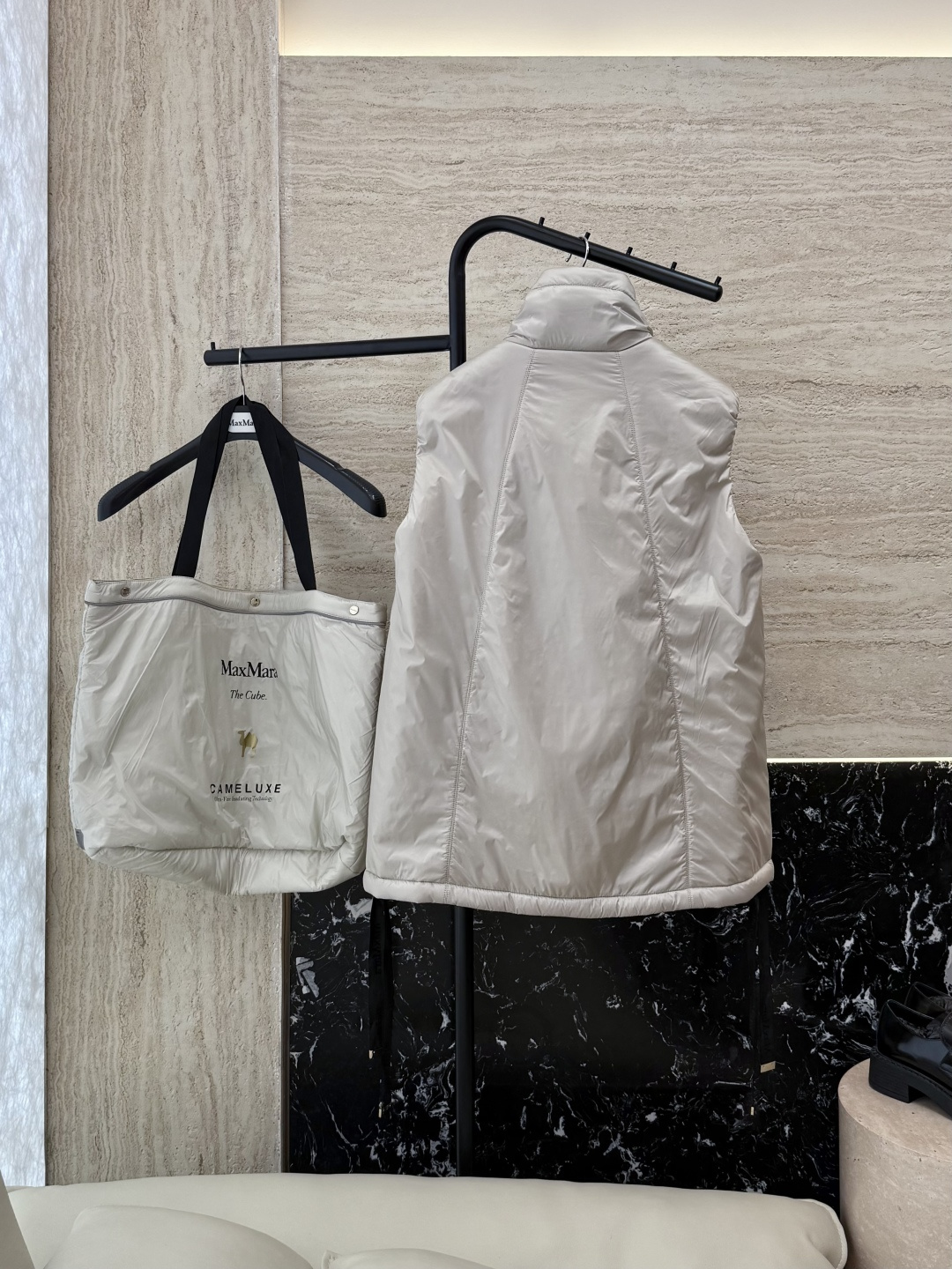 M696#新款驼绒服⚠️💕Max拉链款 48% 骆驼绒 4%桑蚕丝 进口面料 骆驼绒棉服 马甲 藏青色 