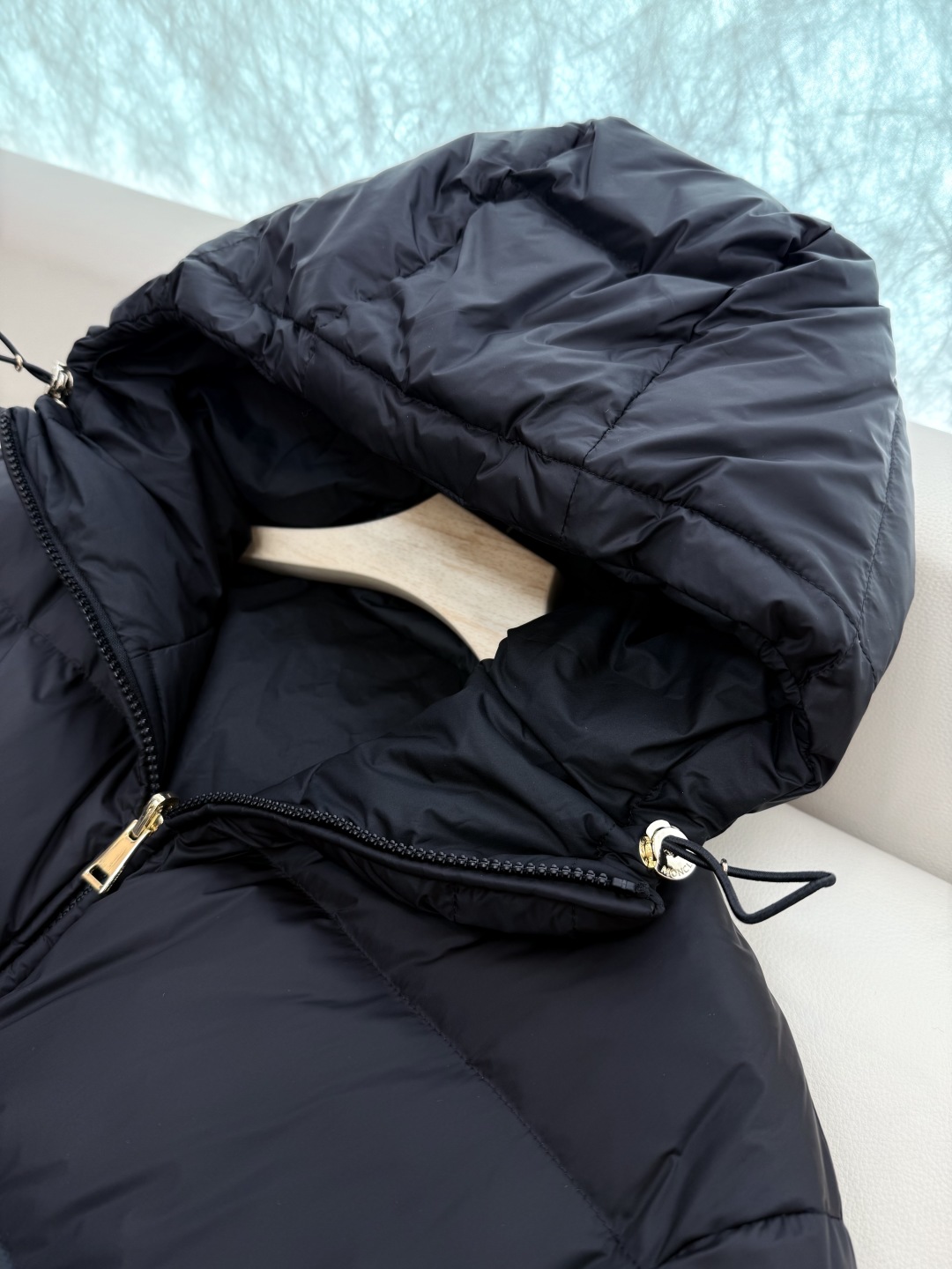 M390#新款羽绒服⚠️💕MON蒙口 顶级版 两面穿 90% 白鹅绒 修身款 长款 羽绒服 黑色 米色 