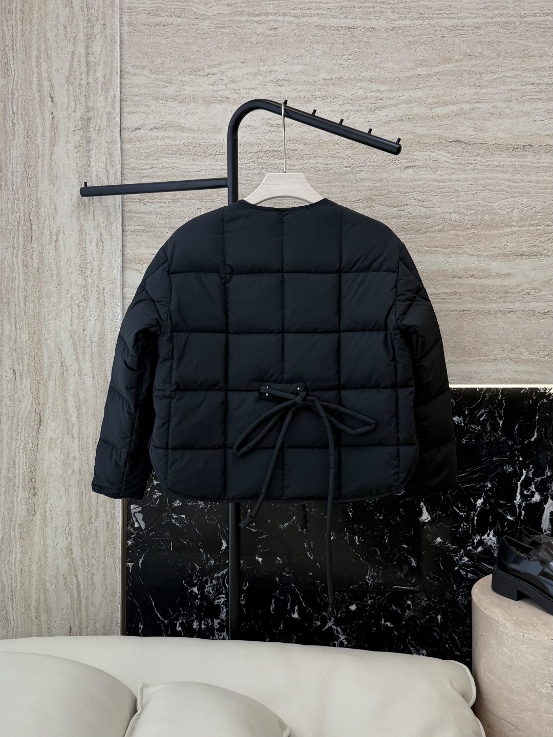 MN5019#新款羽绒服。Moncler 跑量款 爆款 90% 白鹅绒 羽绒服短款 黑色 米白色 0-1