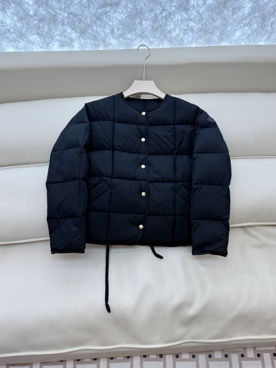 MN5019#新款羽绒服。Moncler 跑量款 爆款 90% 白鹅绒 羽绒服短款 黑色 米白色 0-1