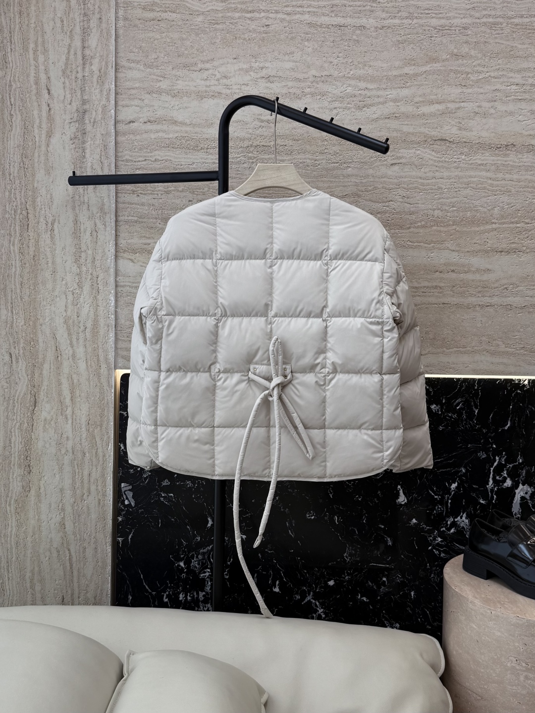 MN5019#新款羽绒服。Moncler 跑量款 爆款 90% 白鹅绒 羽绒服短款 黑色 米白色 0-1