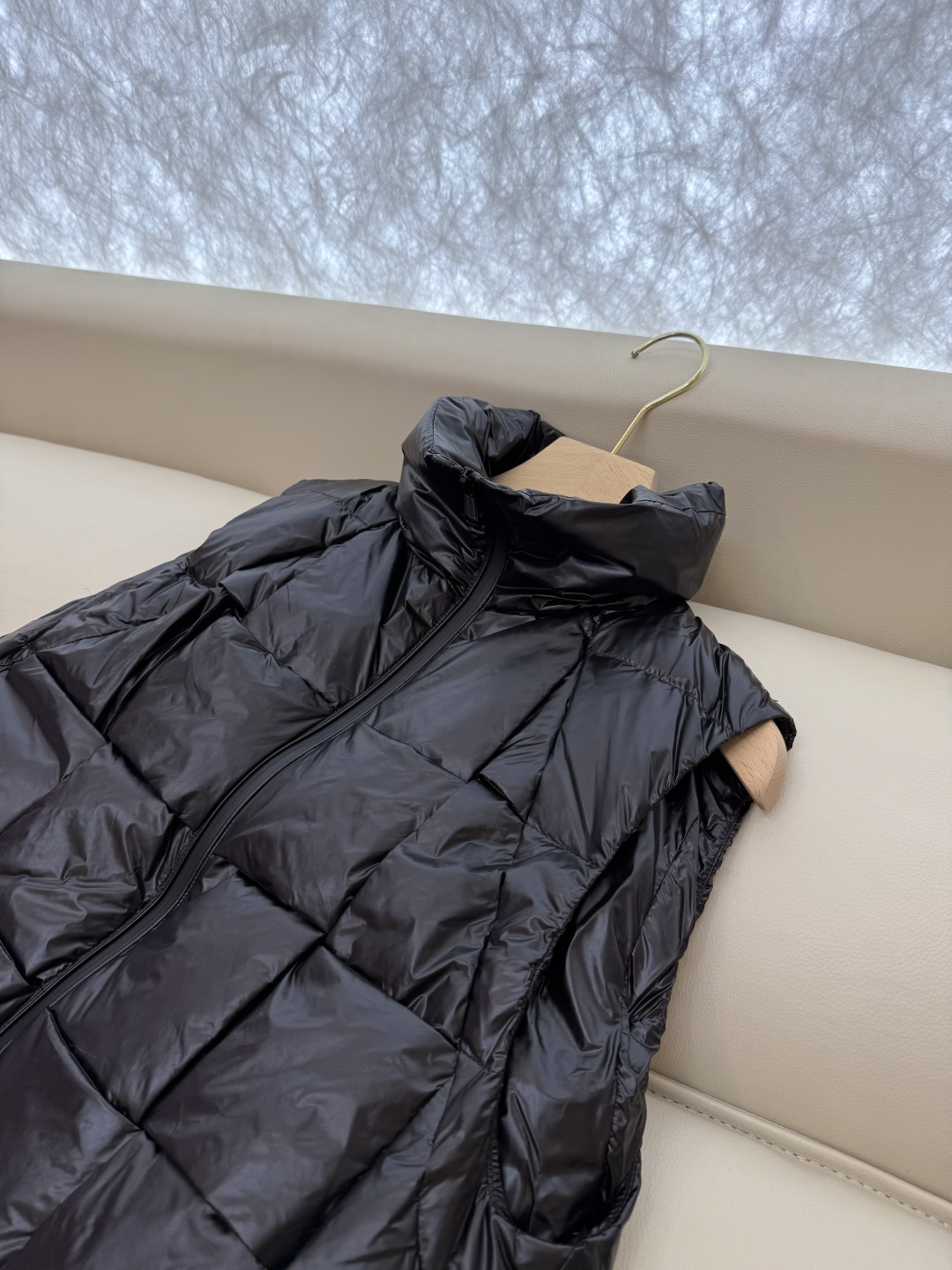 M2168#新款羽绒服。BV 编织格纹 90% 白鹅绒 羽绒马甲 黑色 36/38/40
