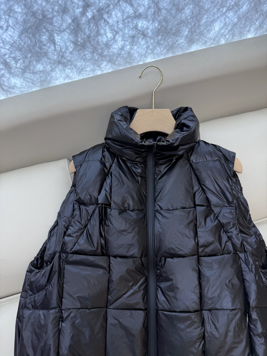 M2168#新款羽绒服。BV 编织格纹 90% 白鹅绒 羽绒马甲 黑色 36/38/40
