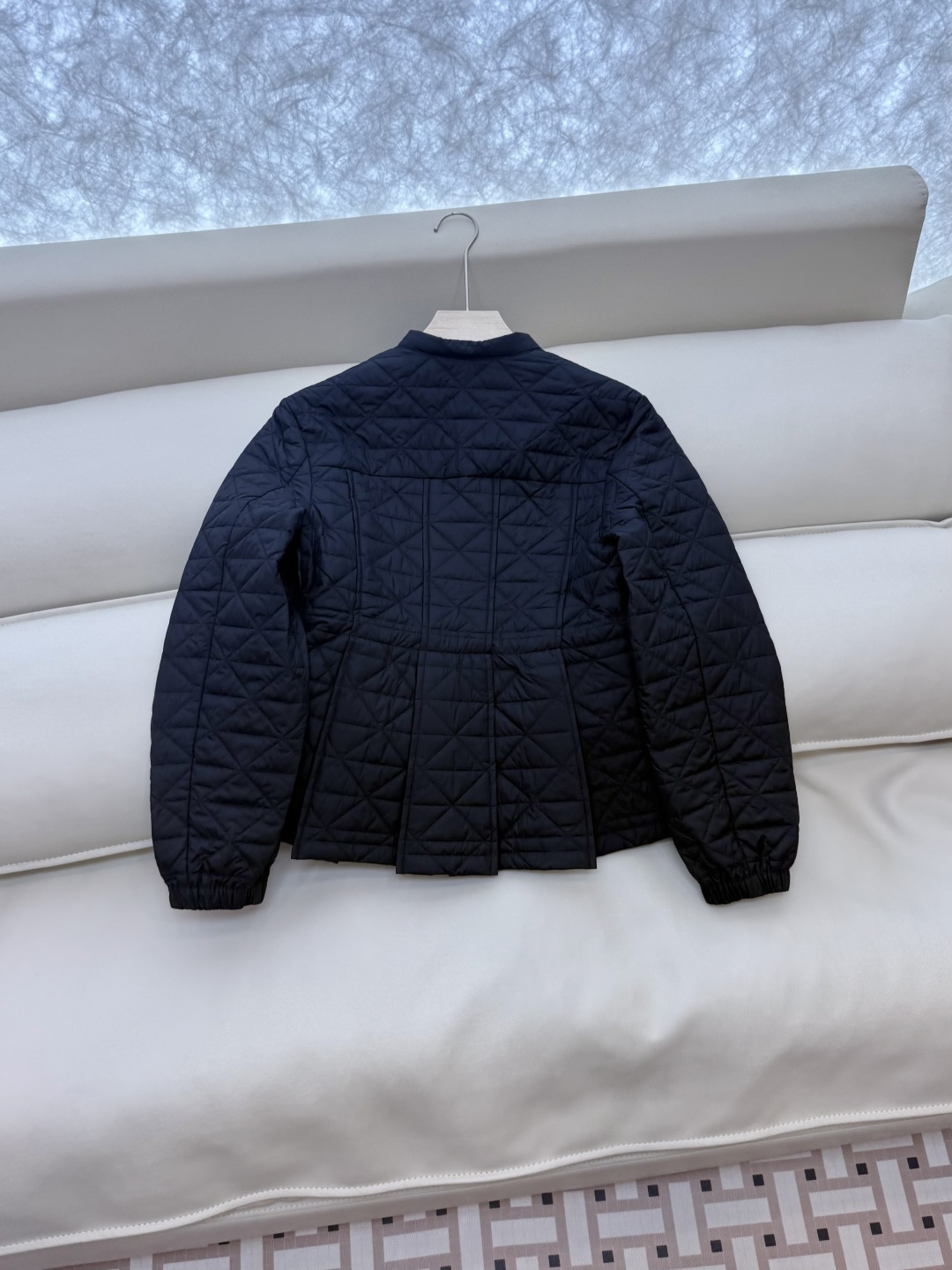 M408#新款棉衣⚠️💕Mon蒙口 顶级版 米字格短款 小裙摆 棉衣 黑色 米白色 1/2/3码