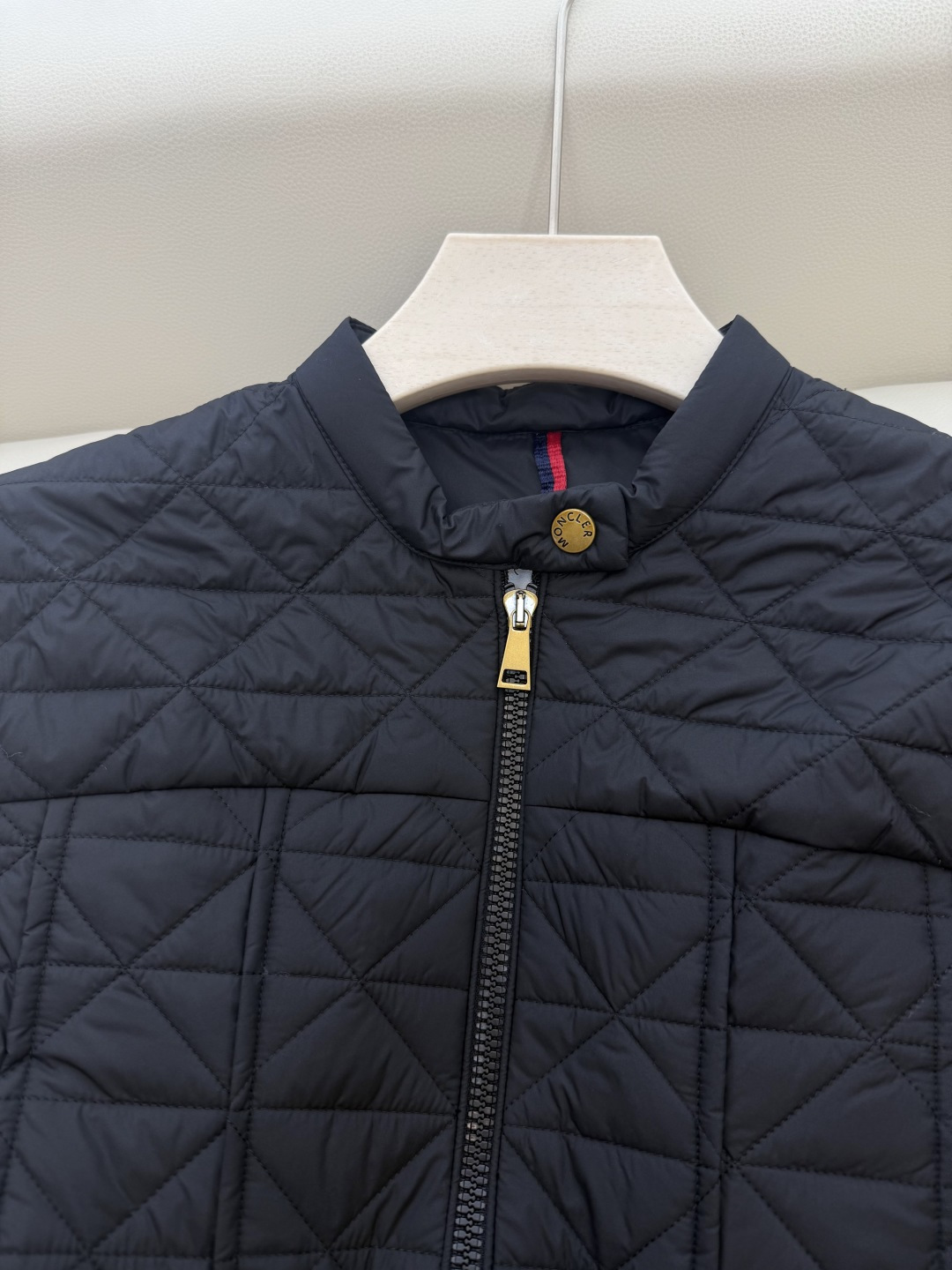 M408#新款棉衣⚠️💕Mon蒙口 顶级版 米字格短款 小裙摆 棉衣 黑色 米白色 1/2/3码