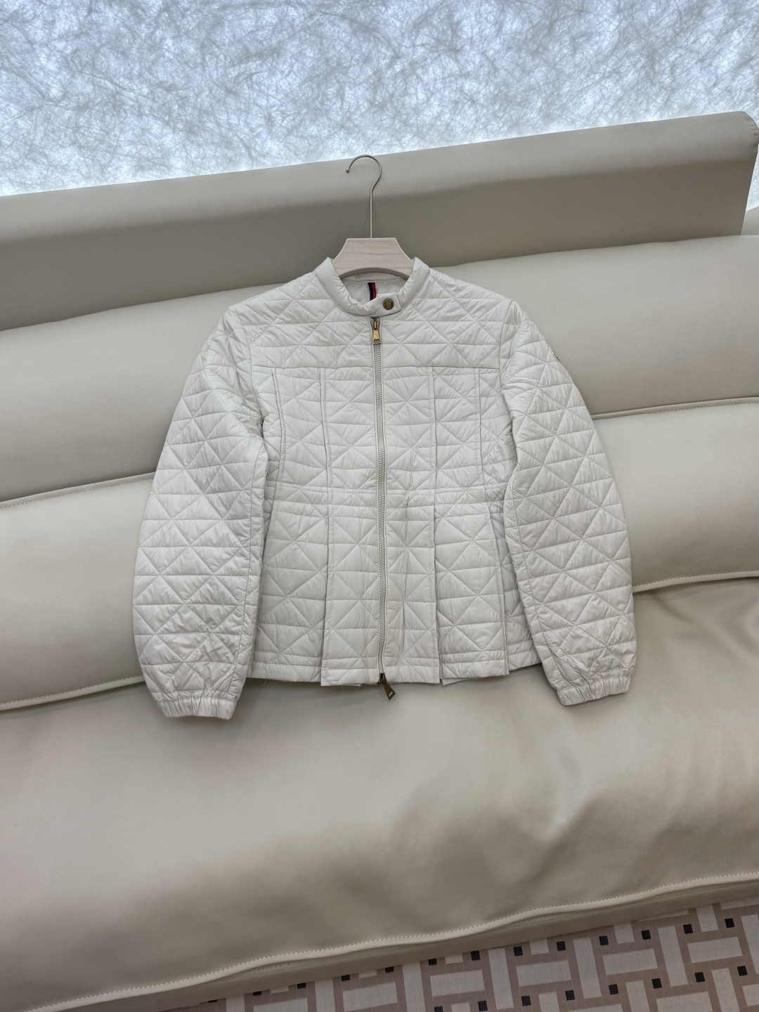 M408#新款棉衣⚠️💕Mon蒙口 顶级版 米字格短款 小裙摆 棉衣 黑色 米白色 1/2/3码