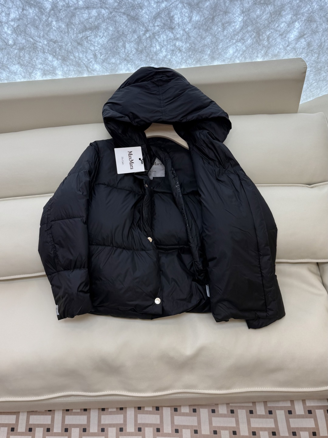 AH735#新款羽绒服⚠️💕Max mara 带帽 90% 白鹅绒 长袖短款羽绒服 黑色 灰色 咖色 3