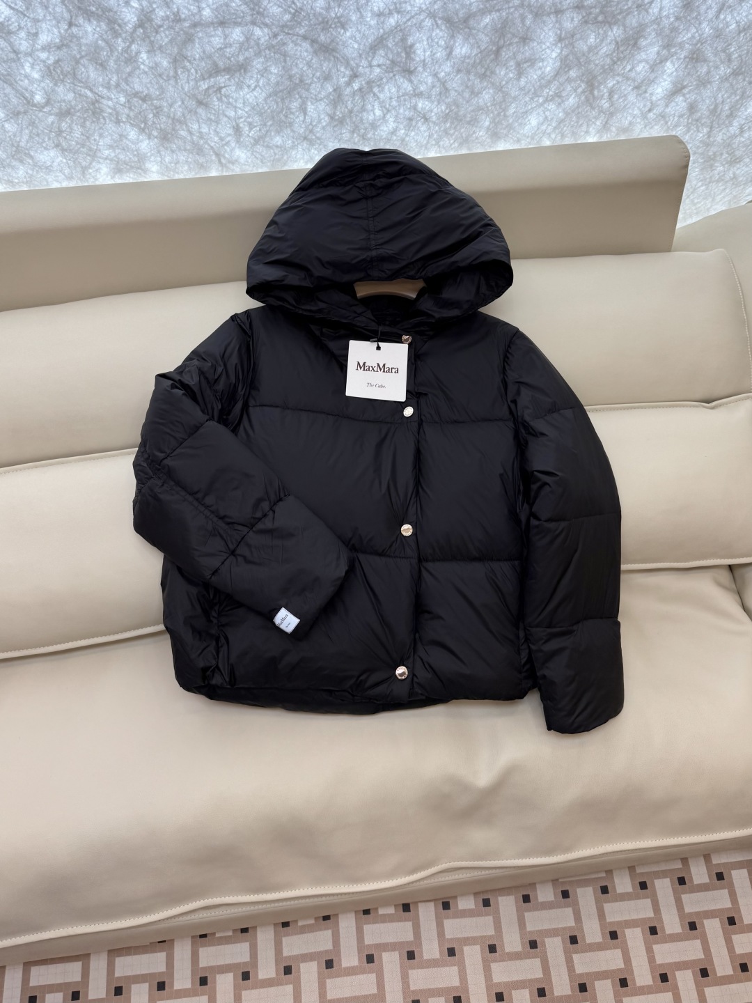 AH735#新款羽绒服⚠️💕Max mara 带帽 90% 白鹅绒 长袖短款羽绒服 黑色 灰色 咖色 3