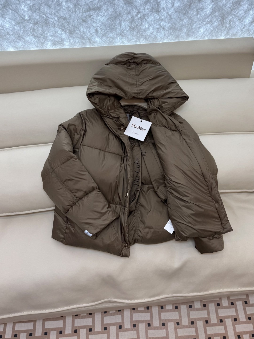 AH735#新款羽绒服⚠️💕Max mara 带帽 90% 白鹅绒 长袖短款羽绒服 黑色 灰色 咖色 3