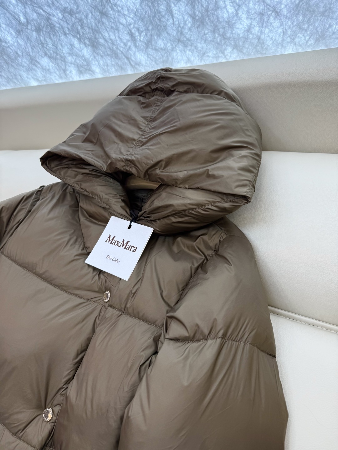 AH735#新款羽绒服⚠️💕Max mara 带帽 90% 白鹅绒 长袖短款羽绒服 黑色 灰色 咖色 3