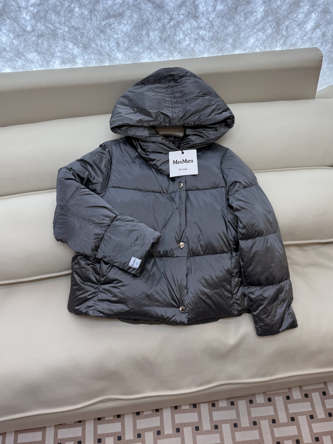 AH735#新款羽绒服⚠️💕Max mara 带帽 90% 白鹅绒 长袖短款羽绒服 黑色 灰色 咖色 3