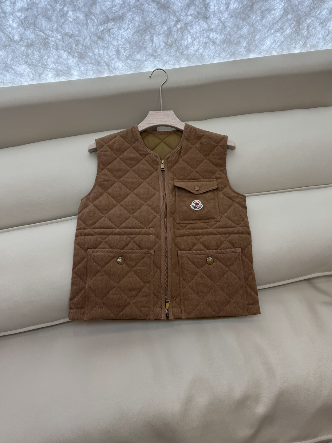 M413#新款棉服⚠️💕Mon 蒙口 顶级版 100% 亚麻棉 菱形格 夹棉 马甲棉衣 驼色 白色 1/