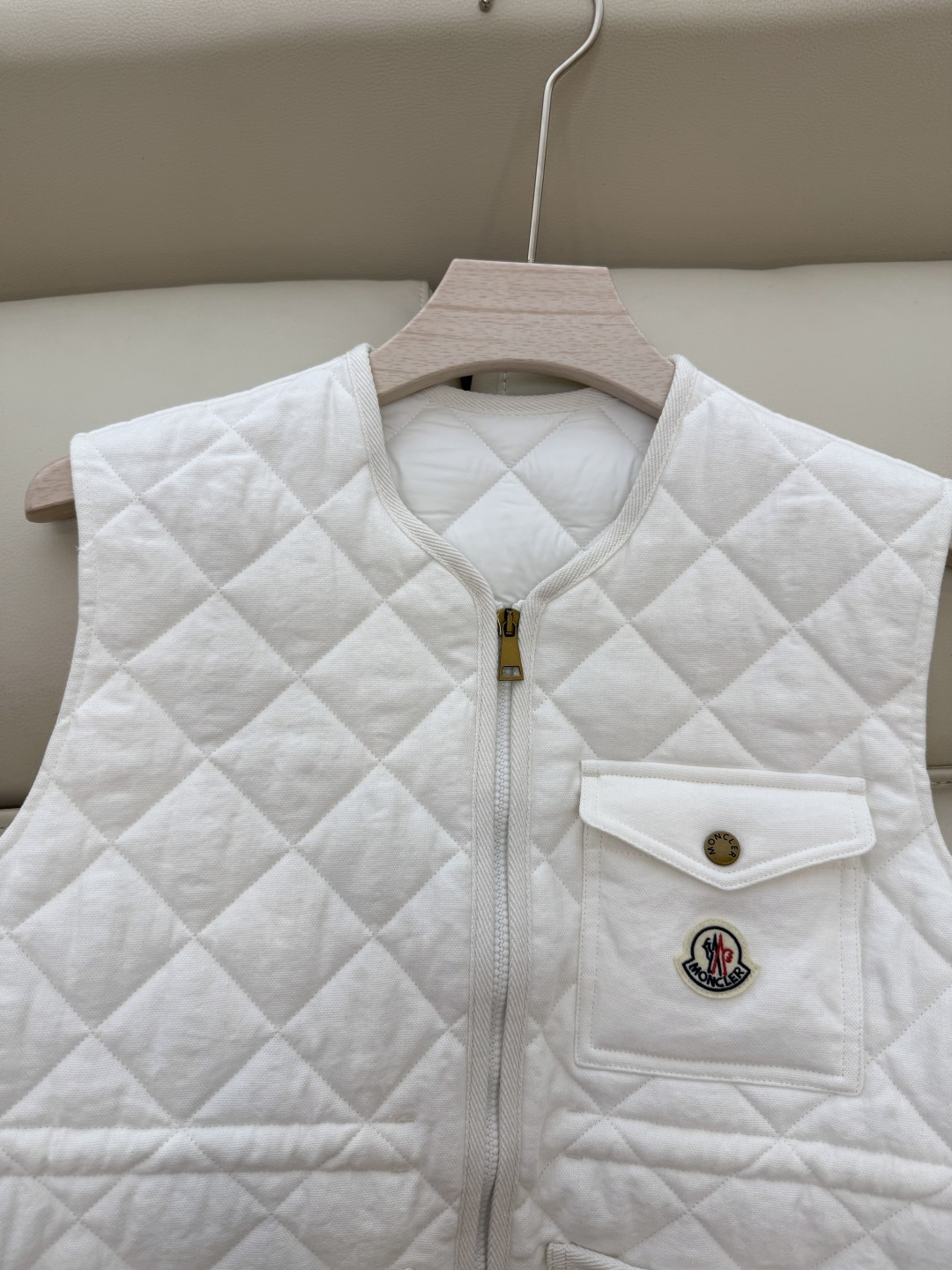 M413#新款棉服⚠️💕Mon 蒙口 顶级版 100% 亚麻棉 菱形格 夹棉 马甲棉衣 驼色 白色 1/