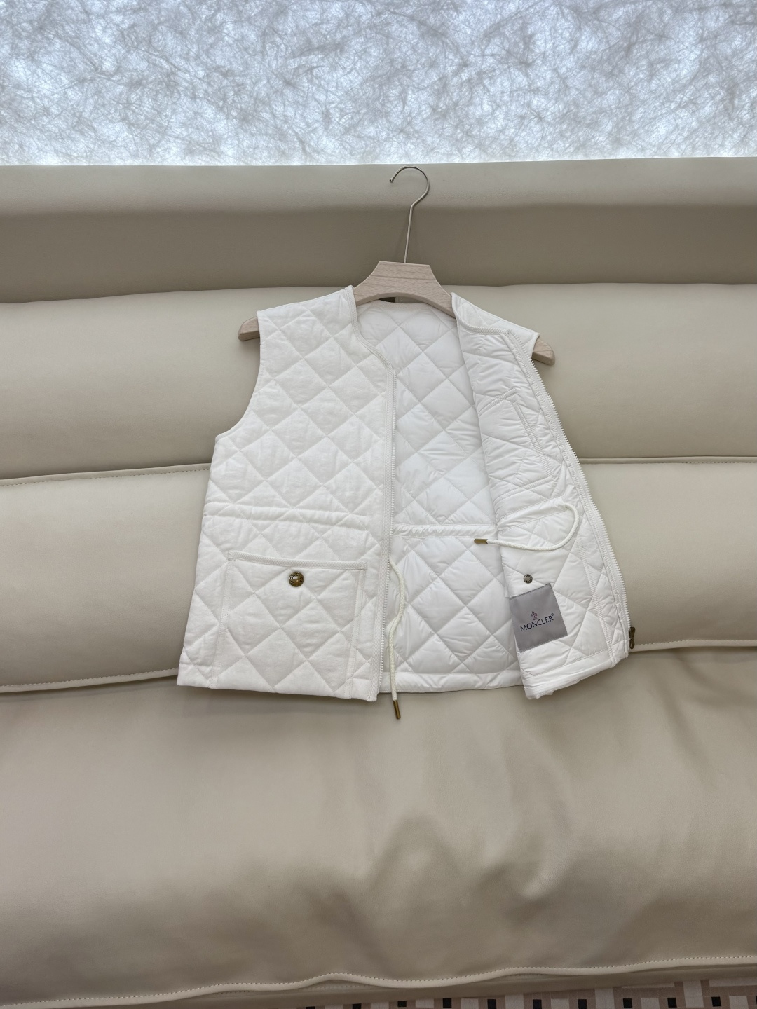 M413#新款棉服⚠️💕Mon 蒙口 顶级版 100% 亚麻棉 菱形格 夹棉 马甲棉衣 驼色 白色 1/