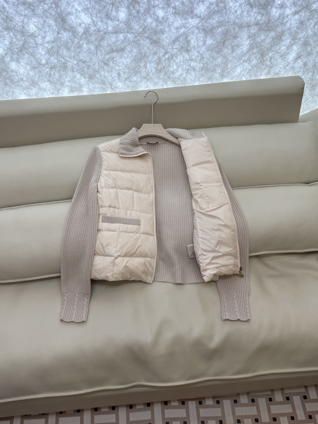 M393#新款羽绒服⚠️💕Mon蒙口 顶级版 90% 白鹅绒 100%羊毛针织袖拼接款 长袖短款羽绒服 