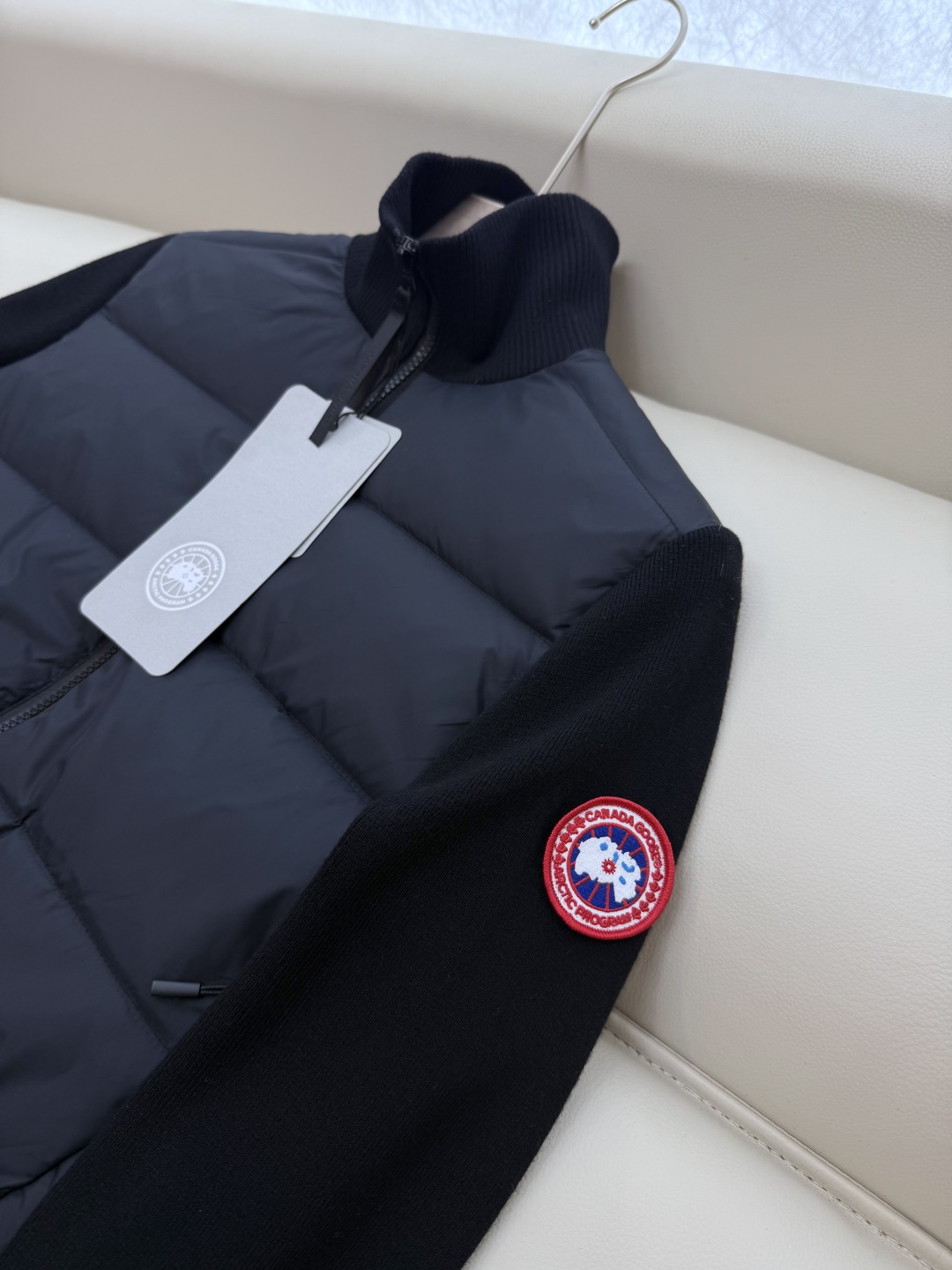 25013#新款羽绒服⚠️💕Canada Goose 加拿大鹅 顶级版 90%白鸭绒 绵羊毛针织袖 拼接