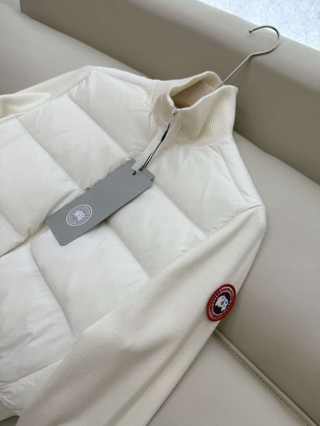 25013#新款羽绒服⚠️💕Canada Goose 加拿大鹅 顶级版 90%白鸭绒 绵羊毛针织袖 拼接