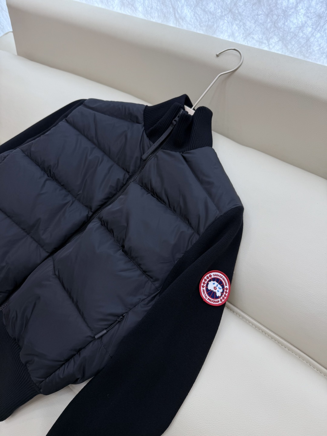 M2525#新款羽绒服⚠️💕Canada Goose 加拿大鹅 顶级版 90%白鸭绒 绵羊毛针织袖 拼接
