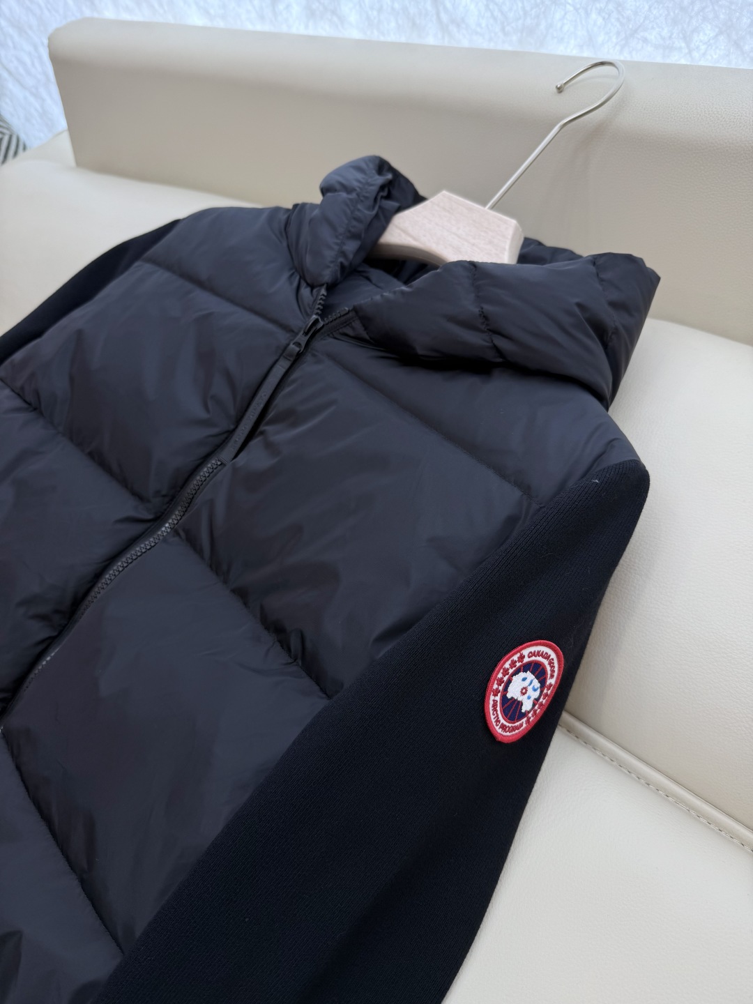 M2526#新款羽绒服⚠️💕Canada Goose 加拿大鹅 顶级版 90%白鸭绒 绵羊毛针织袖 拼接