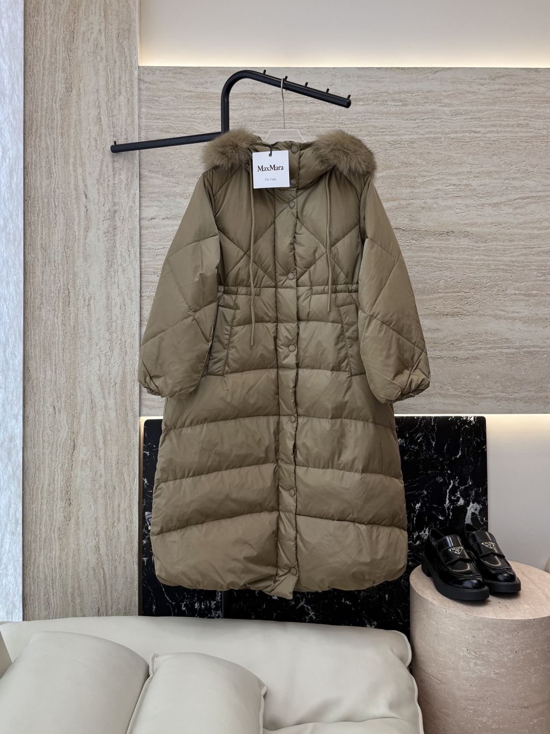 AH737#新款羽绒服⚠️💕Max mara 超大毛领 显瘦超长款90% 白鹅绒羽绒服 黑色 卡其色 3