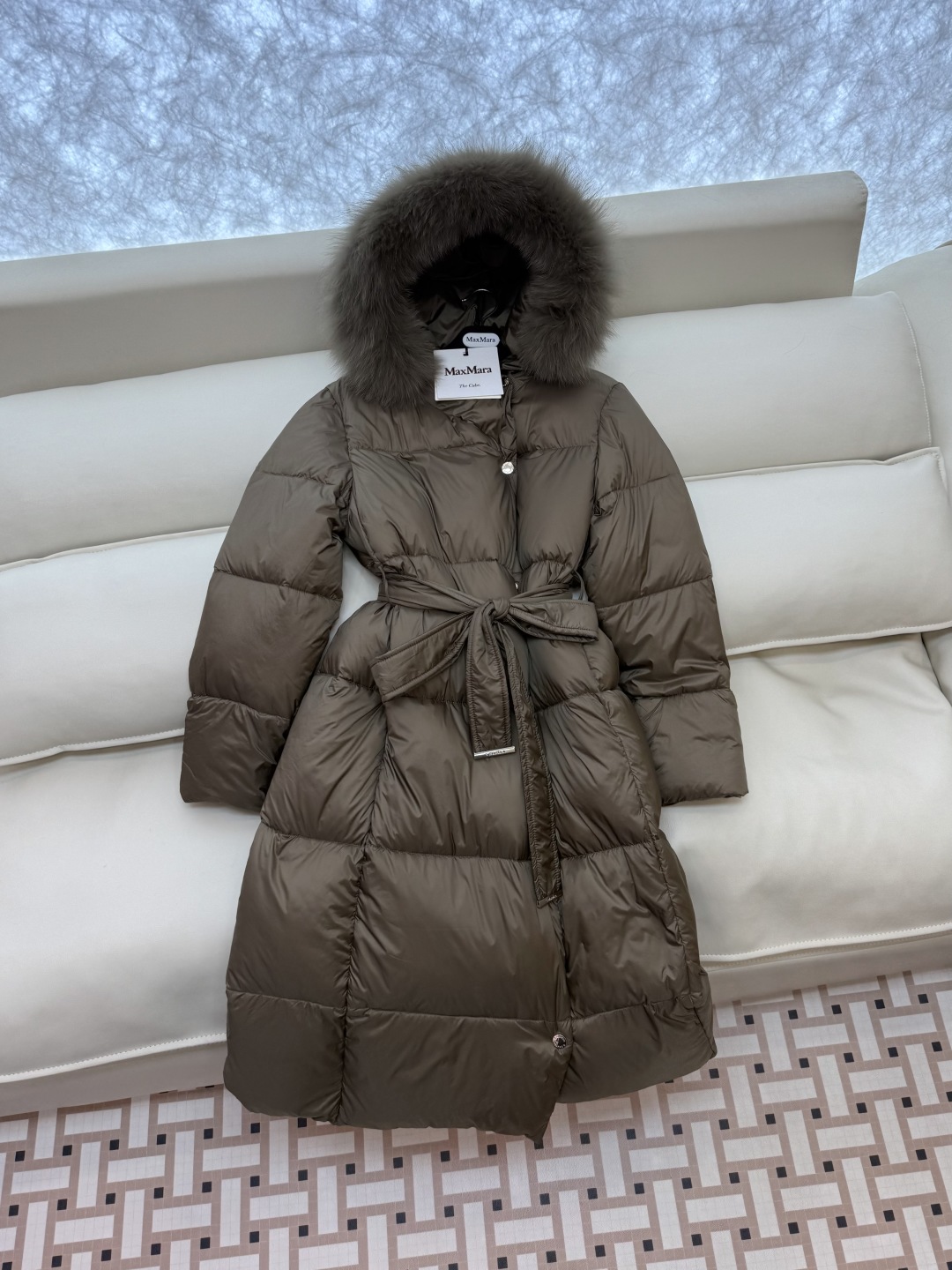 AH719##新款羽绒服⚠️💕Max mara 超大狐狸毛领 超长款90% 白鹅绒 羽绒服 咖色 灰色 