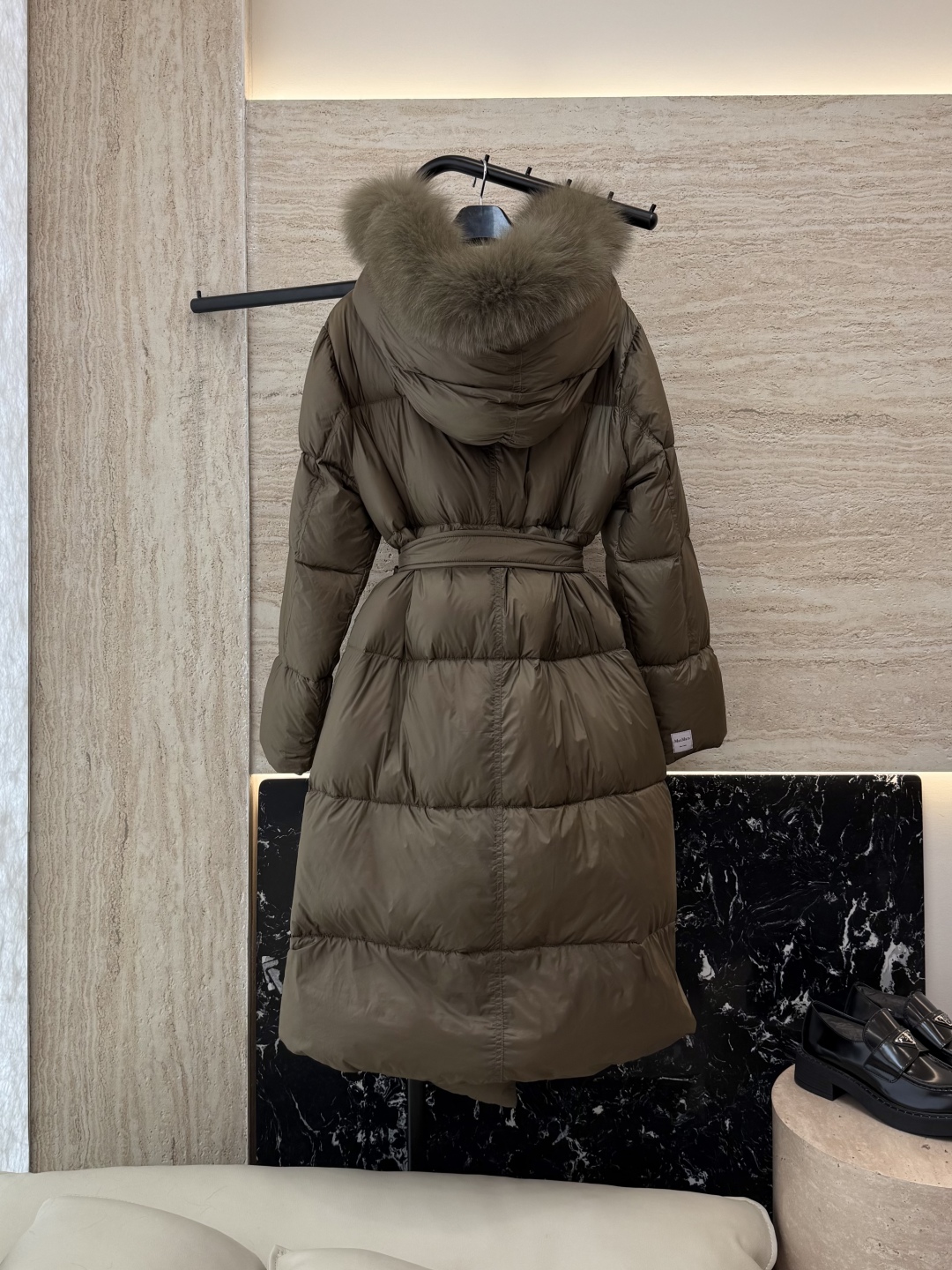 AH719##新款羽绒服⚠️💕Max mara 超大狐狸毛领 超长款90% 白鹅绒 羽绒服 咖色 灰色 