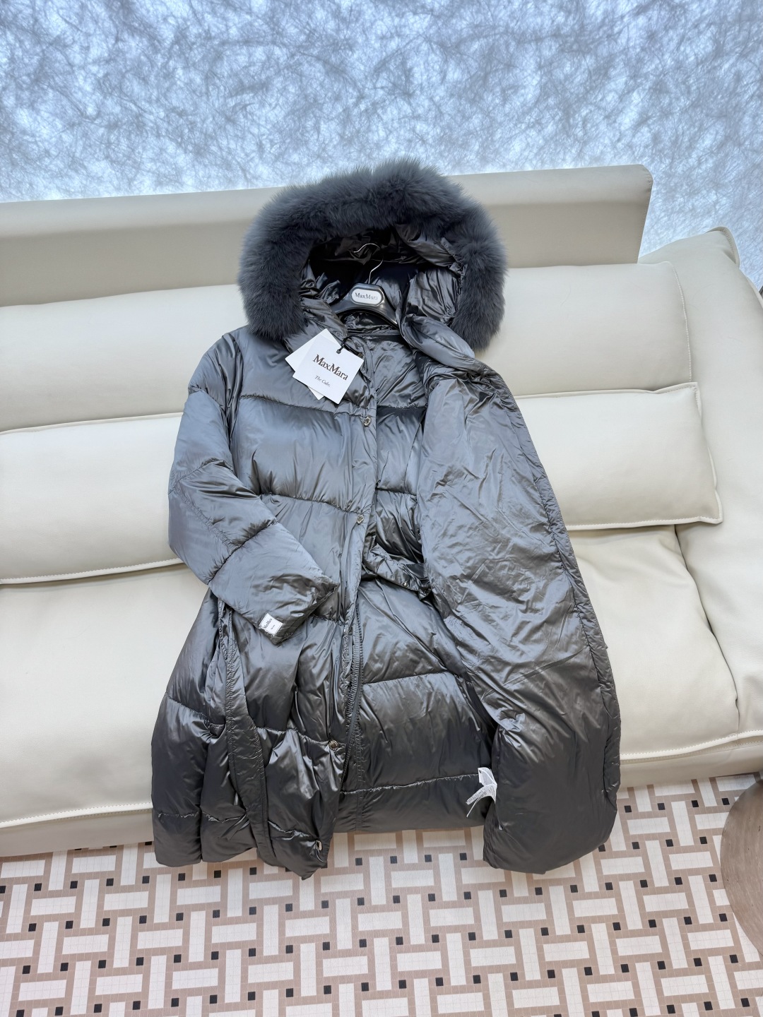 AH719##新款羽绒服⚠️💕Max mara 超大狐狸毛领 超长款90% 白鹅绒 羽绒服 咖色 灰色 