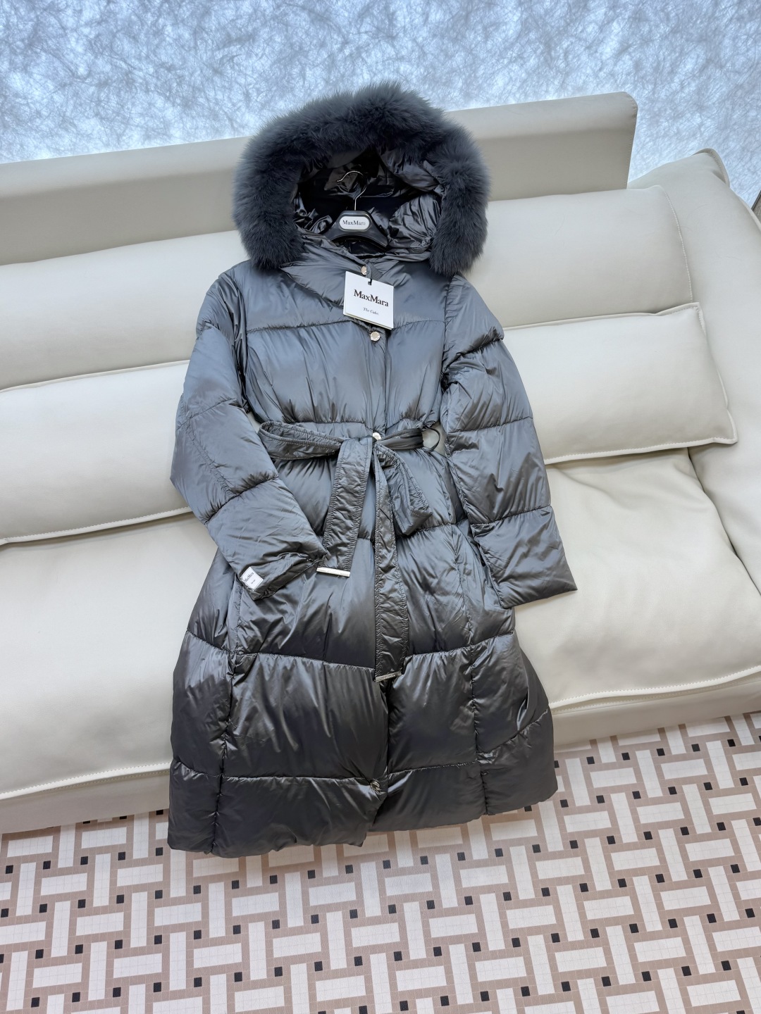 AH719##新款羽绒服⚠️💕Max mara 超大狐狸毛领 超长款90% 白鹅绒 羽绒服 咖色 灰色 