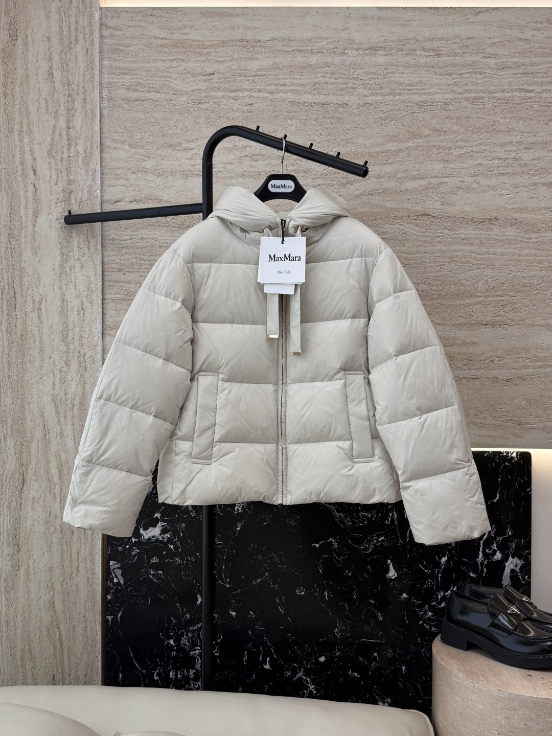 NO:677230,M8525# new down jacket Max mara 90 white goose down short loose down jacket off-white brown black SMLXL, Max Mara-clothing, down jacket,19860909M8525#新款羽绒服 Max mara 90 白鹅绒 短款 宽松 羽绒服 米白色 咖色 黑色 SMLXL,麦丝玛拉-服装,down jacket,,Women's clothing