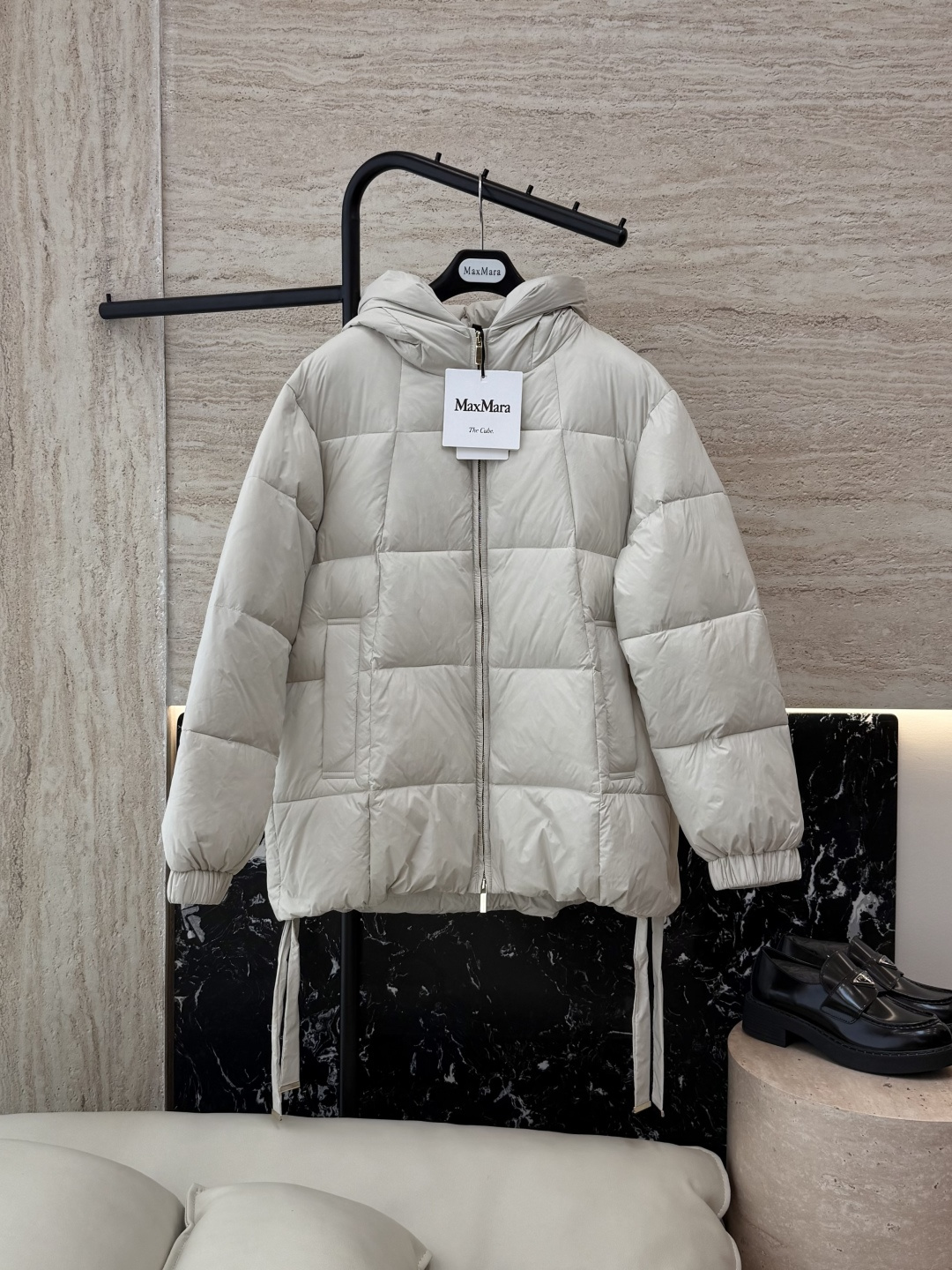 NO:534086,New down jacket with dust bag M8527# Max mara 90 white goose down jacket mid-length loose down jacket off white brown black SMLXL, down jacket, alexander wang19860909配防尘袋M8527#新款羽绒服 Max mara 90 白鹅绒 中长款 宽松 羽绒服 米白色 咖色 黑色 SMLXL,,down jacket,alexander wang,Women's clothing