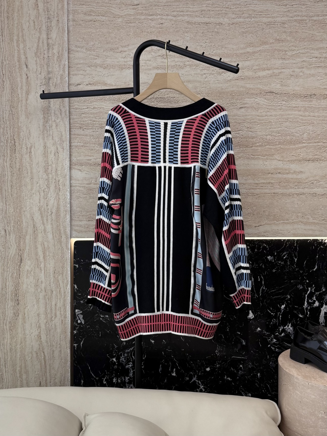 H32580#新款羊毛针织💕H家 爱马仕拼接款 100% 真丝拼接20% 羊毛长袖 开衫 羊毛针织衫 黑