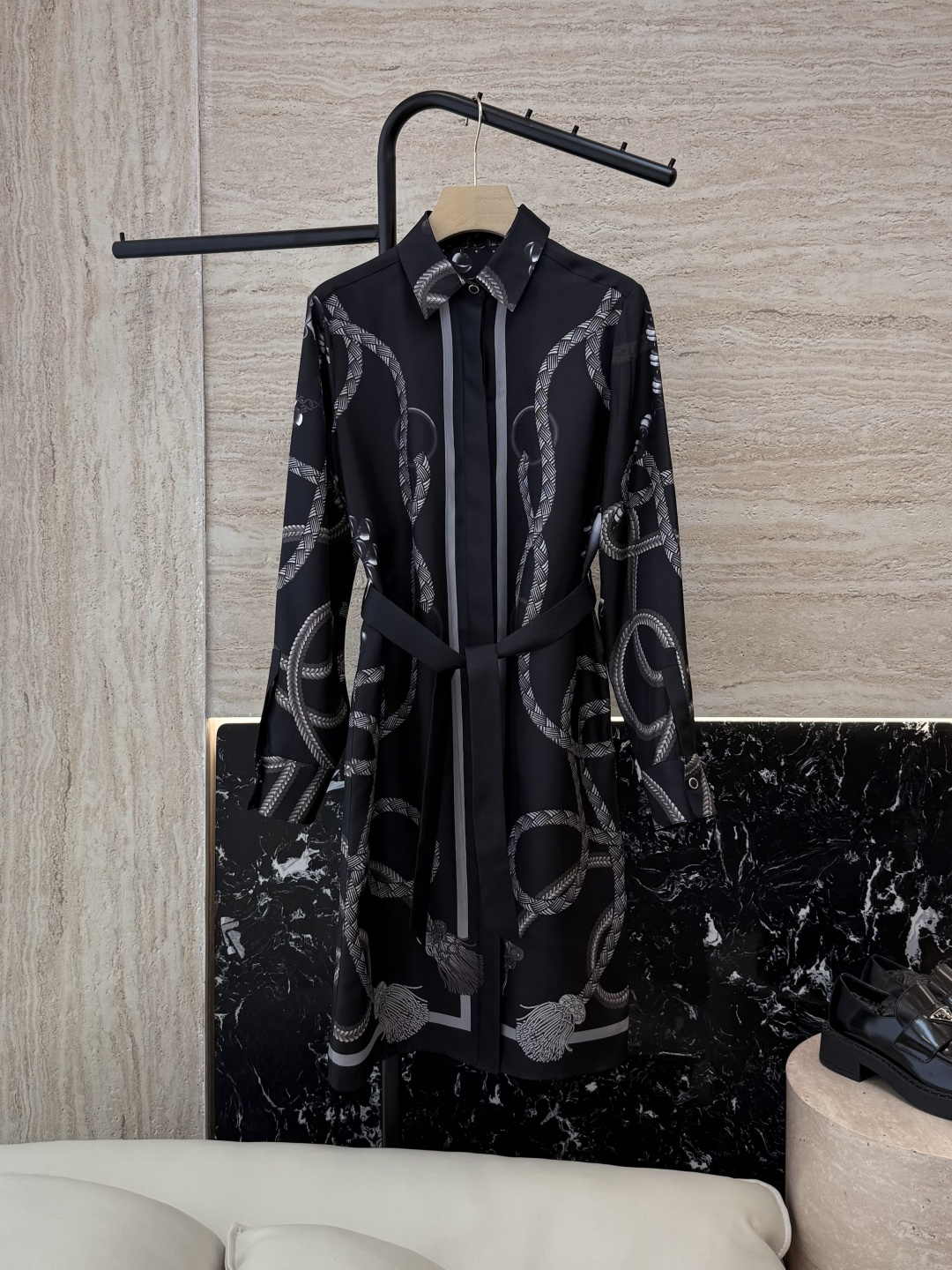 NO:535732,H32584# new dress P H home positioning print silk long sleeve long dress black pink S-X L,,skirts,real silk,alexander wang19860909H32584#新款连衣裙P H家 定位印花 真丝长袖 长款连衣裙 黑色 粉色 S-X L,,skirts,real silk,alexander wang,Women's clothing