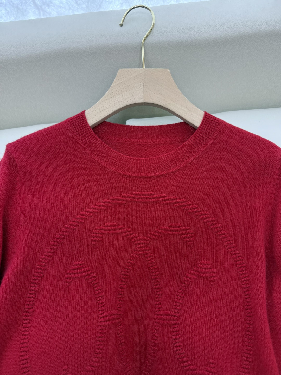 H32579#新款羊毛针织💕H家 爱马仕 绣花 100%羊绒 长袖 羊毛针织衫 白色 红色 咖色 S-X