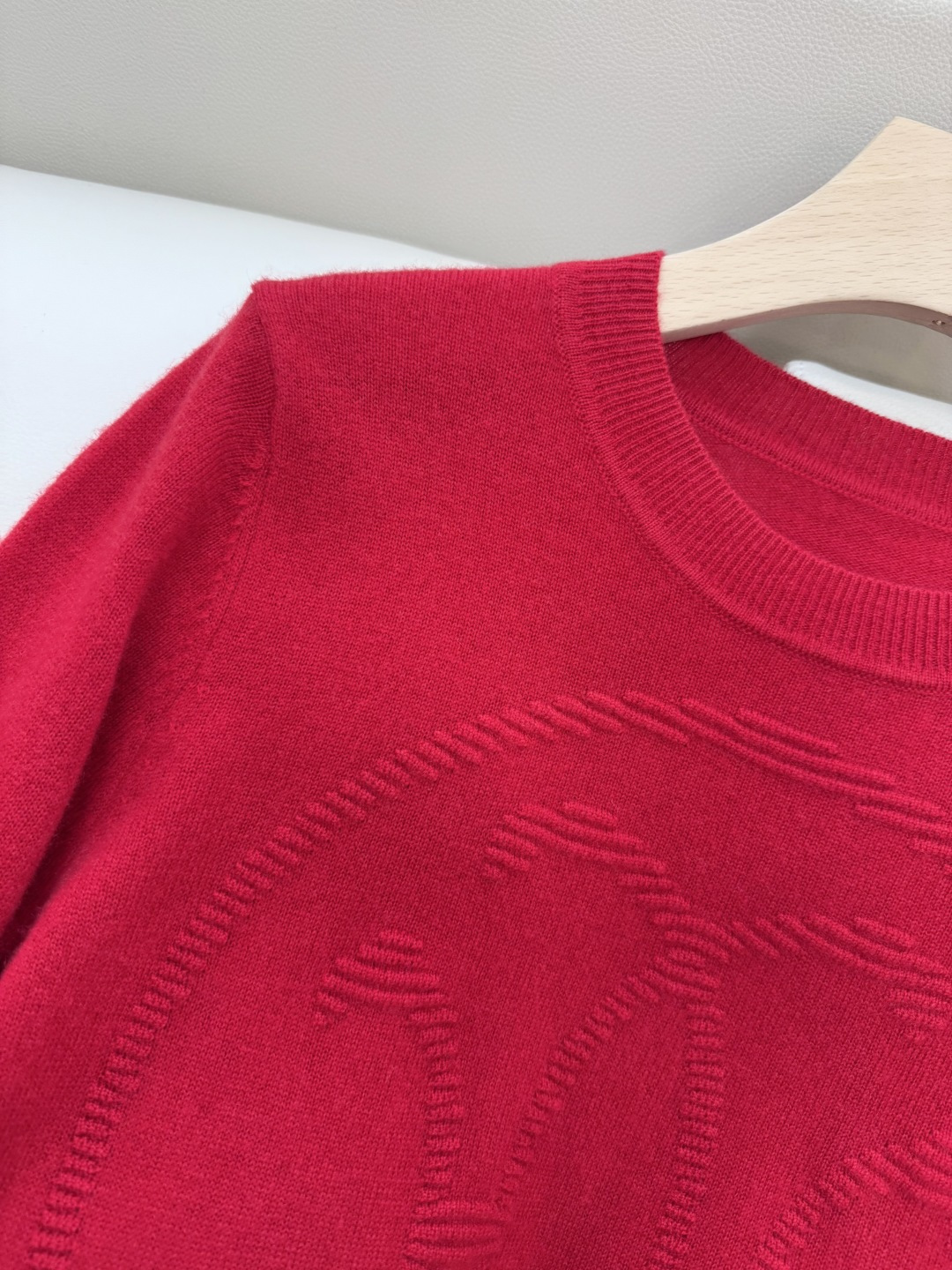 H32579#新款羊毛针织💕H家 爱马仕 绣花 100%羊绒 长袖 羊毛针织衫 白色 红色 咖色 S-X