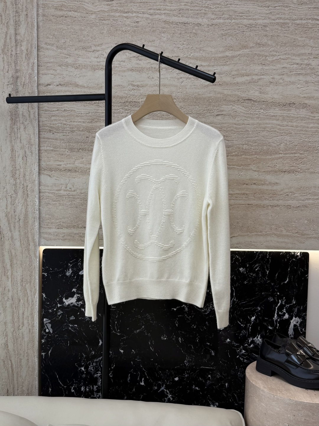 NO:535705,H32579# new wool knit H home Hermes embroidery cashmere long-sleeved wool sweater white red brown S-XL,,hermes,alexander wang19860909H32579#新款羊毛针织 H家 爱马仕 绣花 羊绒 长袖 羊毛针织衫 白色 红色 咖色 S-XL,,hermes,alexander wang,Women's clothing