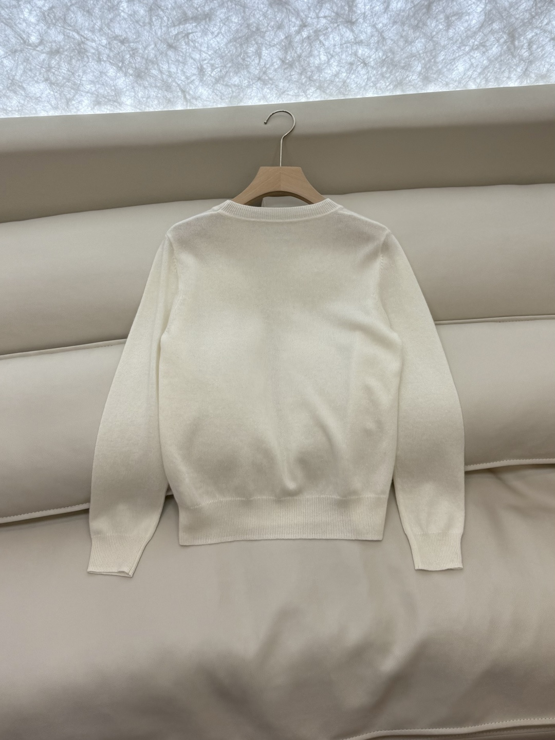 H32579#新款羊毛针织💕H家 爱马仕 绣花 100%羊绒 长袖 羊毛针织衫 白色 红色 咖色 S-X