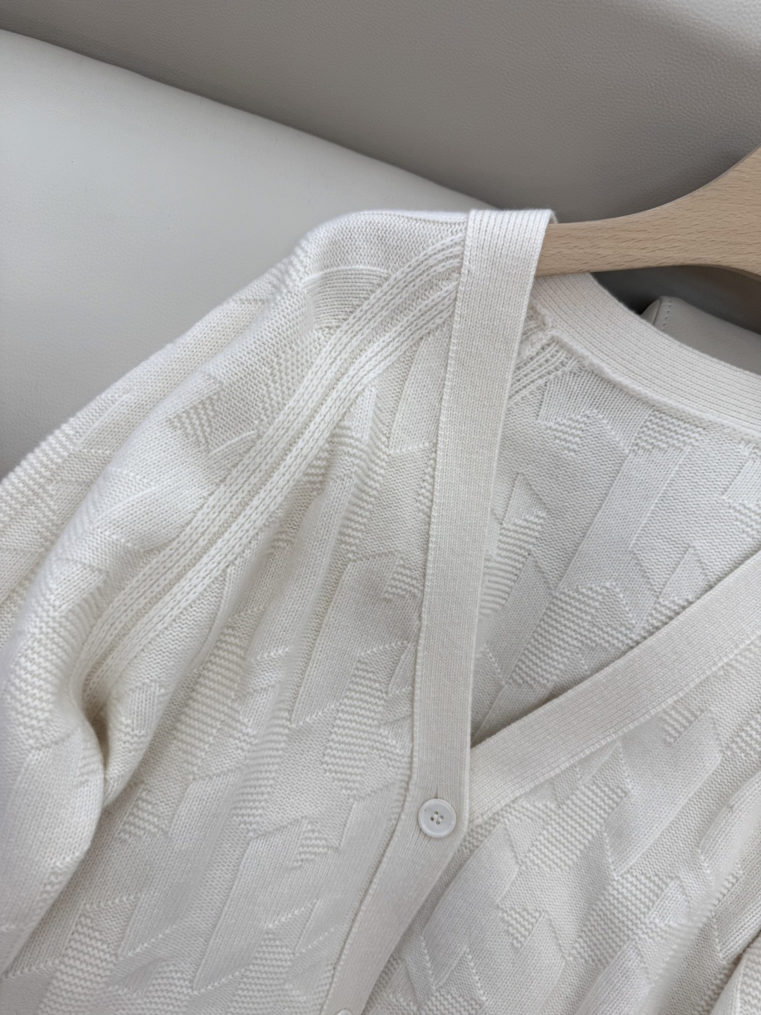 H32577#新款羊毛针织💕H家 爱马仕 100% 羊毛 开衫外套 羊毛针织衫 蓝色 白色 咖色 S-X