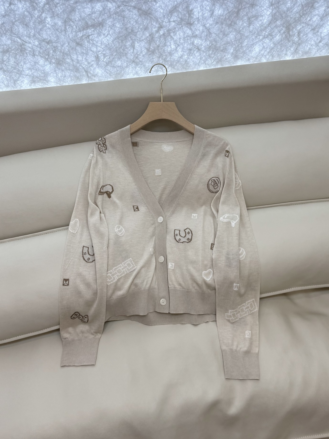 H32578#新款羊毛针织💕H家 爱马仕 绣花 100% 羊毛长袖开衫 羊毛针织衫 白色 黑色 S-XL