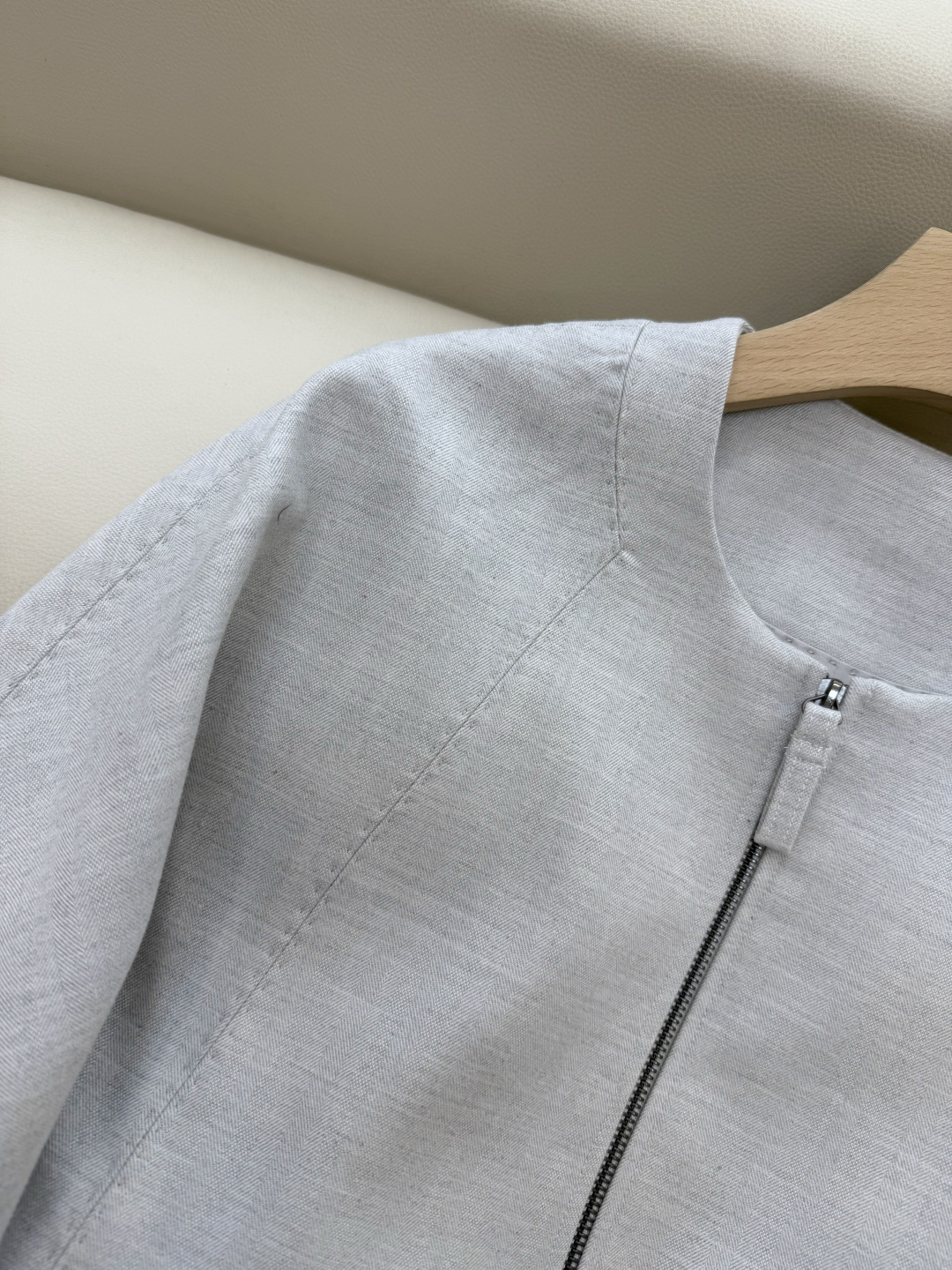 LZ25069#新款外套💕BC 10%羊毛 明线手缝 极品质 拉链款外套 浅灰色 卡其色 SML