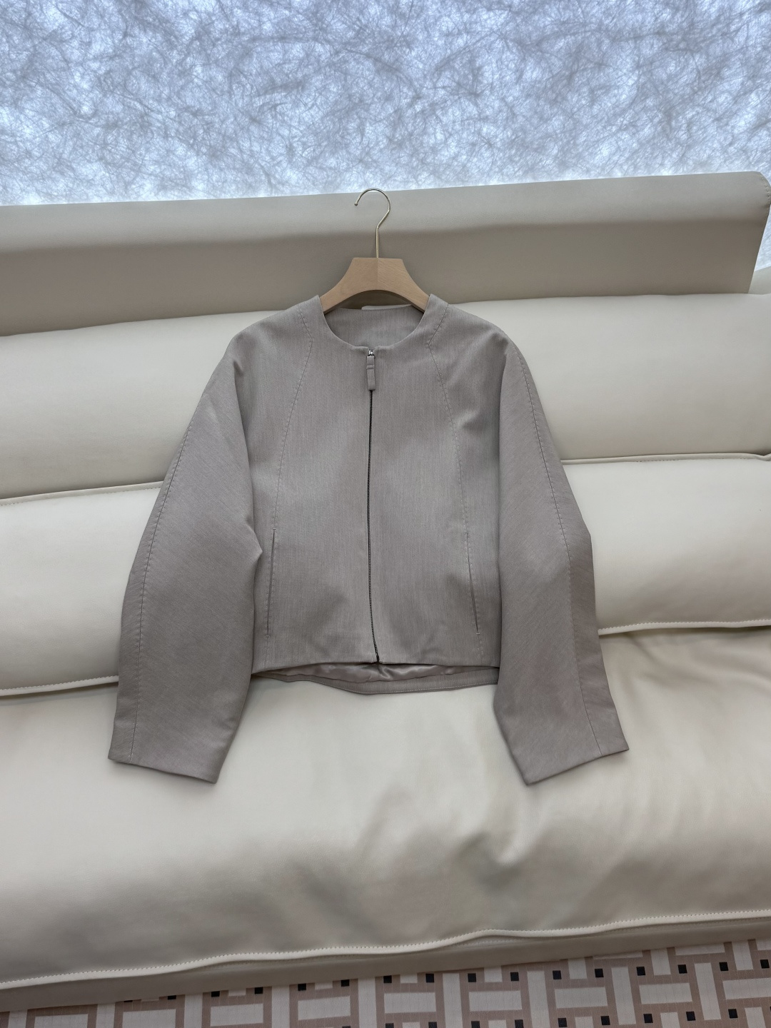 LZ25069#新款外套💕BC 10%羊毛 明线手缝 极品质 拉链款外套 浅灰色 卡其色 SML