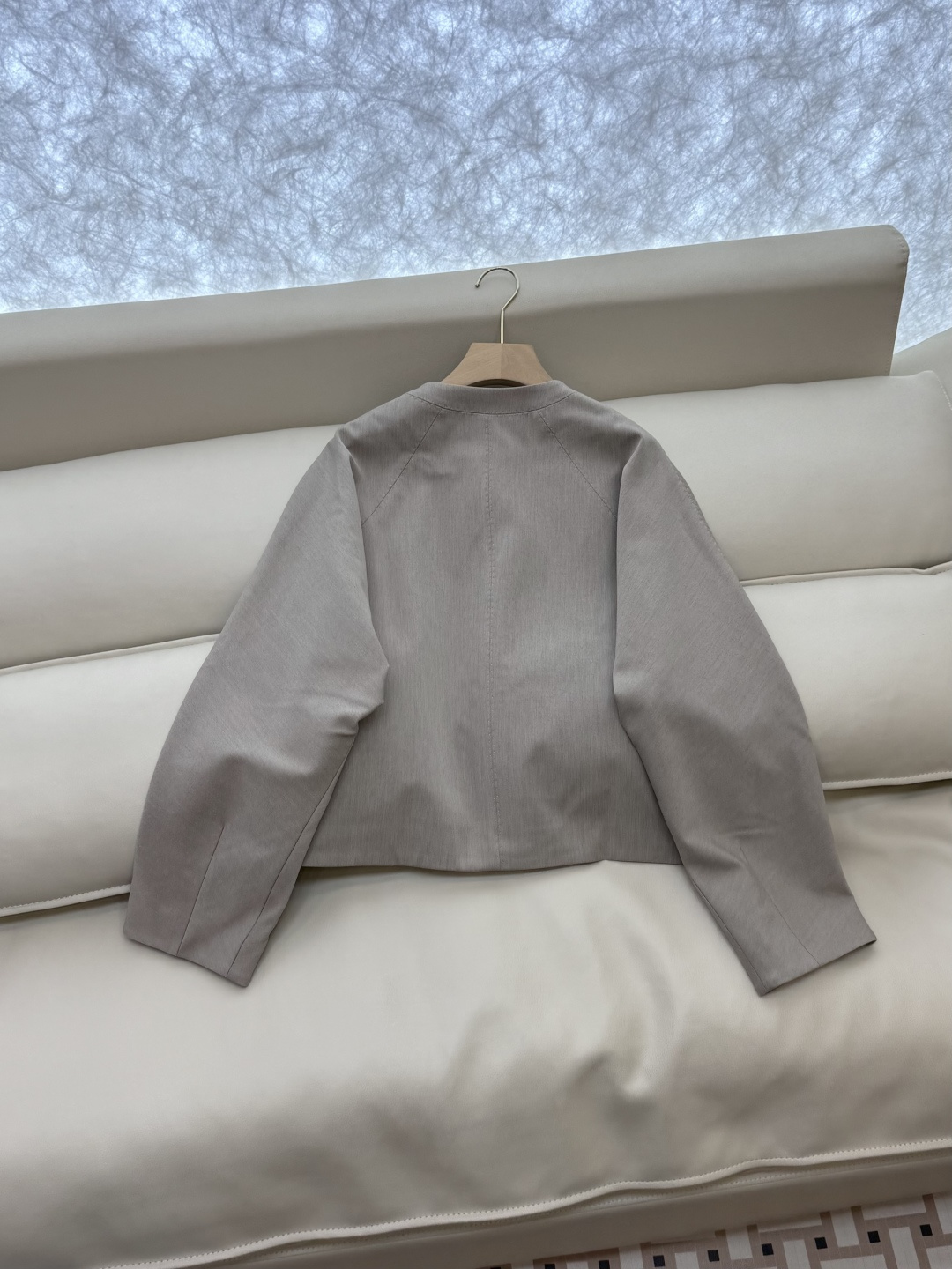 LZ25069#新款外套💕BC 10%羊毛 明线手缝 极品质 拉链款外套 浅灰色 卡其色 SML