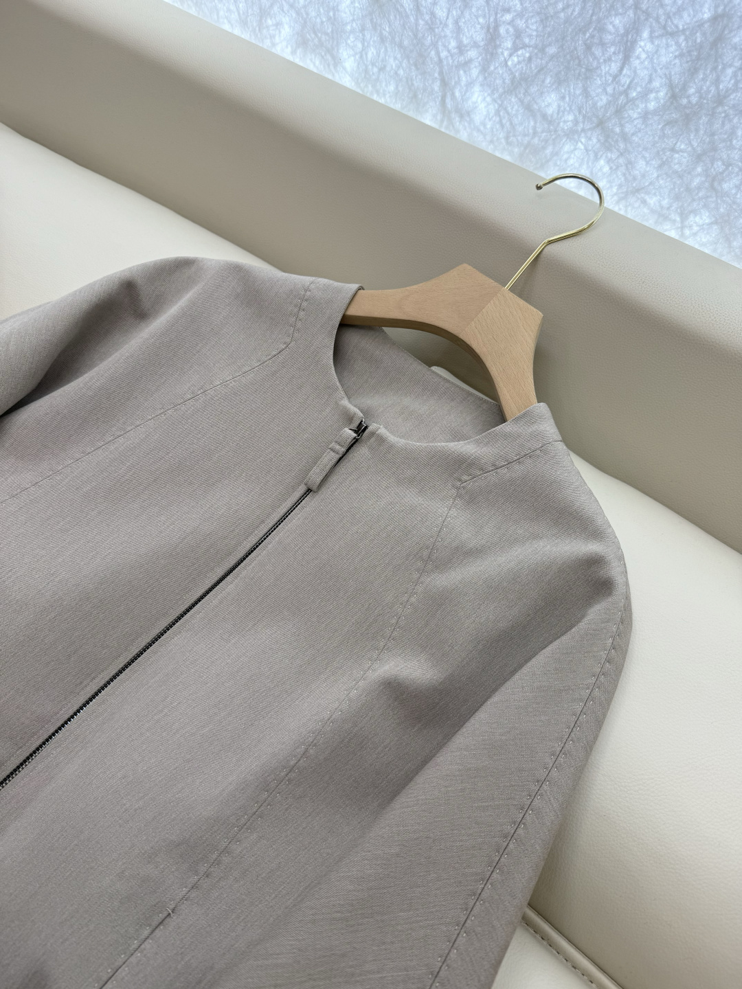 LZ25069#新款外套💕BC 10%羊毛 明线手缝 极品质 拉链款外套 浅灰色 卡其色 SML