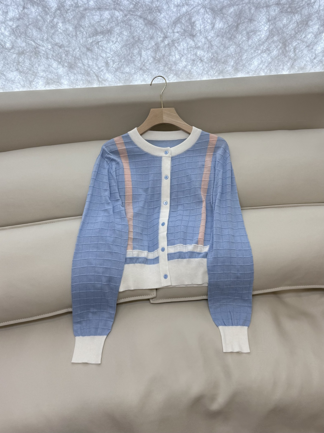 H32517#新款针织衫💕H家 马蹄图 15%羊毛 10% 真丝 针织面料 定位绣花长袖开衫针织衫 咖色