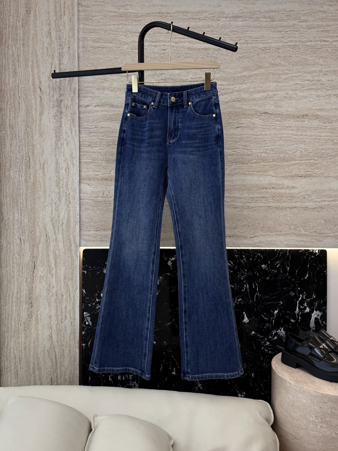 NO:544688,CX0150# new jeans celine letter embroidered denim cotton slim jeans black blue 26-30 yards,,celine,jeans,alexander wang19860909CX0150#新款牛仔裤 celine 字母绣花 牛仔棉显瘦牛仔裤 黑色 蓝色 26-30码,,celine,jeans,alexander wang,Women's clothing